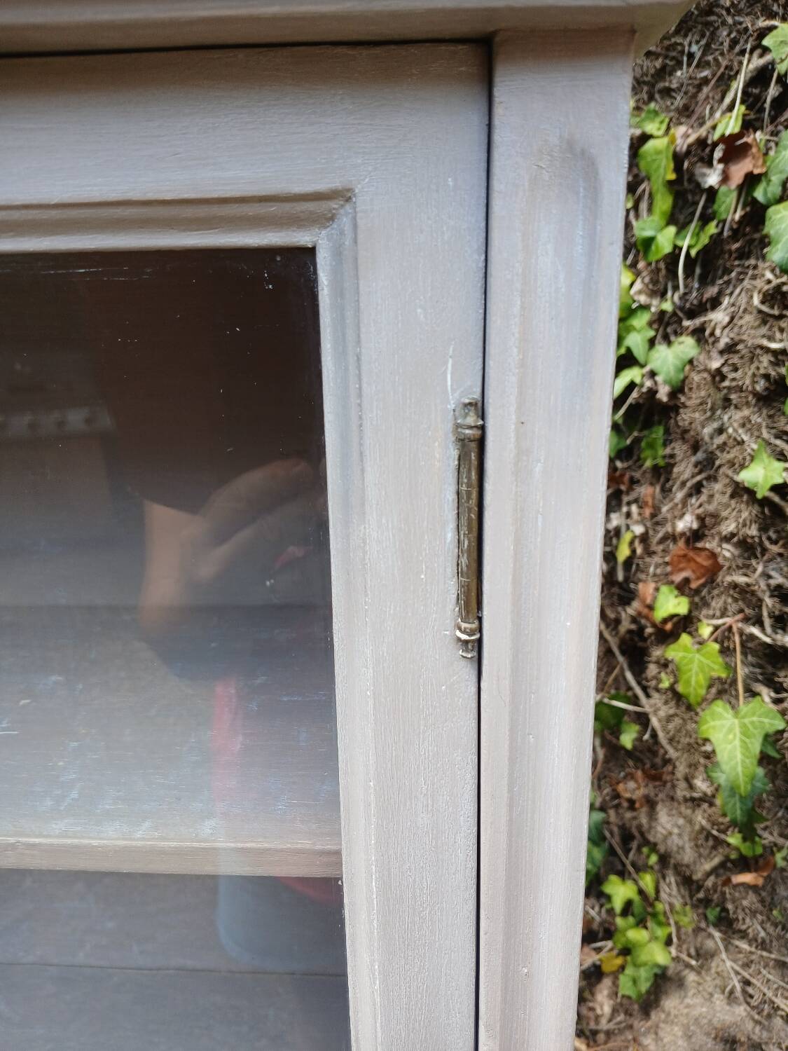 Old wall cabinet/showcase