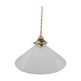 Opaline suspension