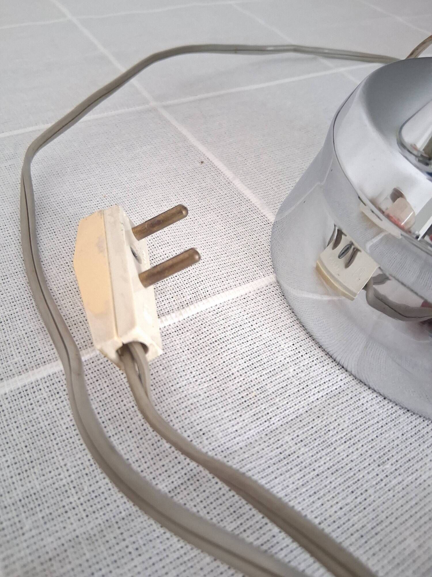 Lampe jumo 600 charlotte perriand