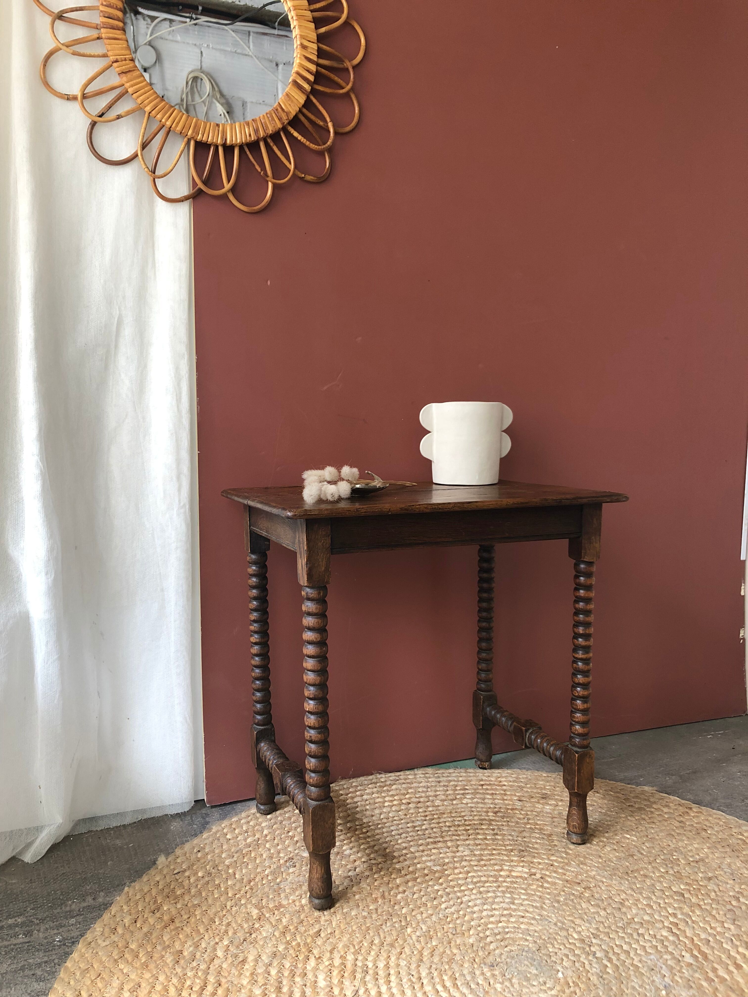 Side table in turned wood
