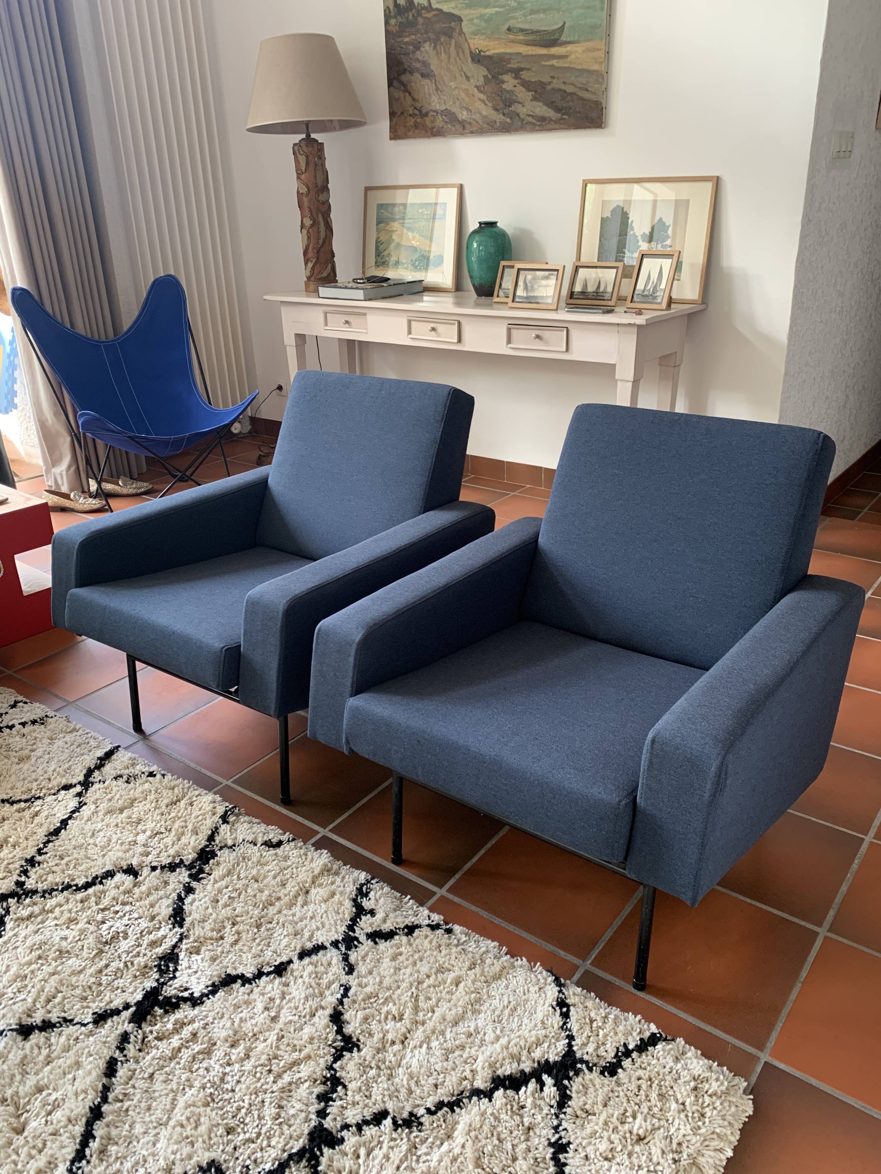 Pair of armchairs Pierre Guariche G10 Airborne Edition