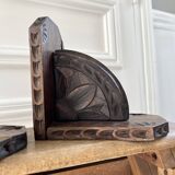 Paire de serre-livres bois sculpté