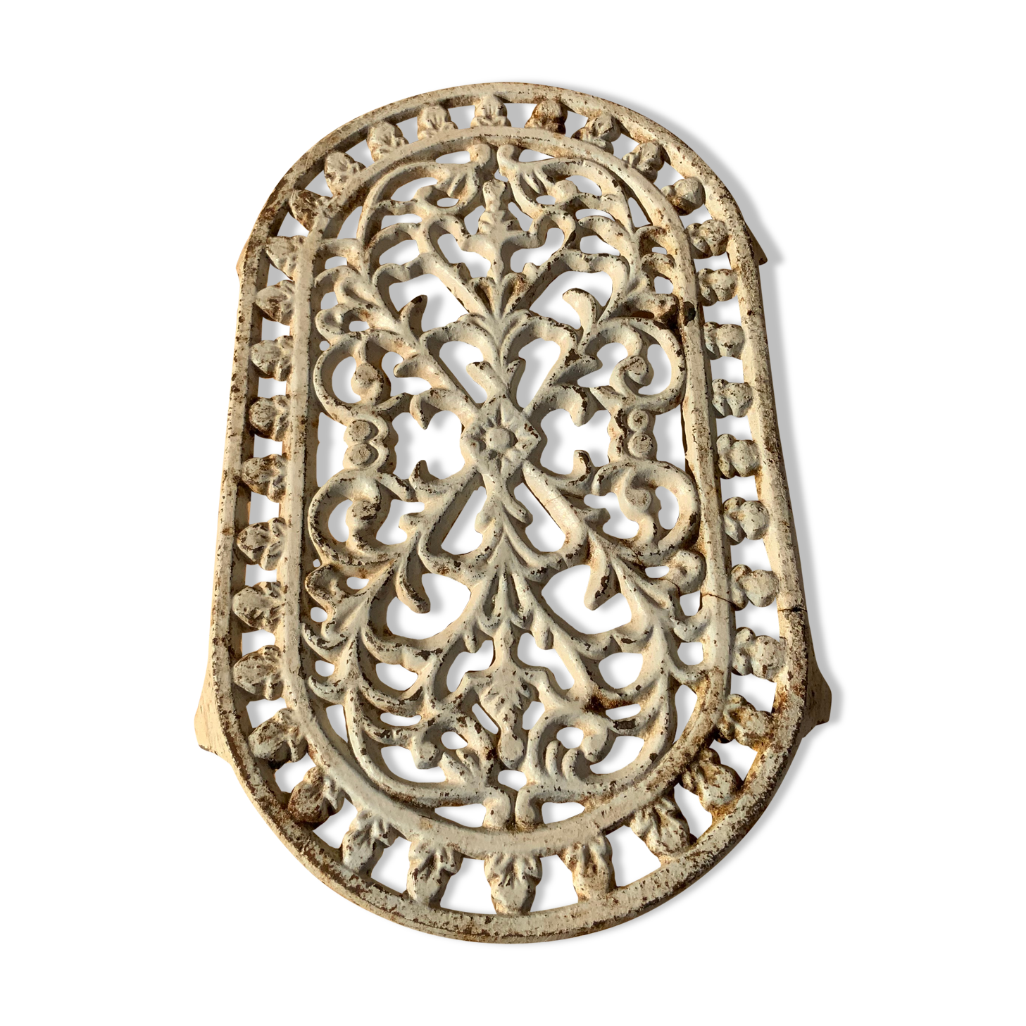 Old oval enamelled cast iron trifle soap holder