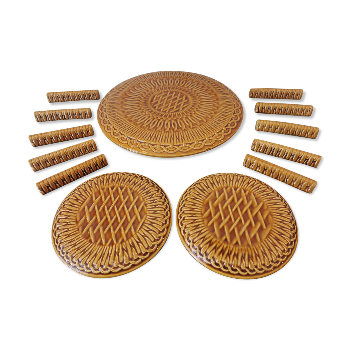 Vintage service of the faience factory of Gien, France 70s