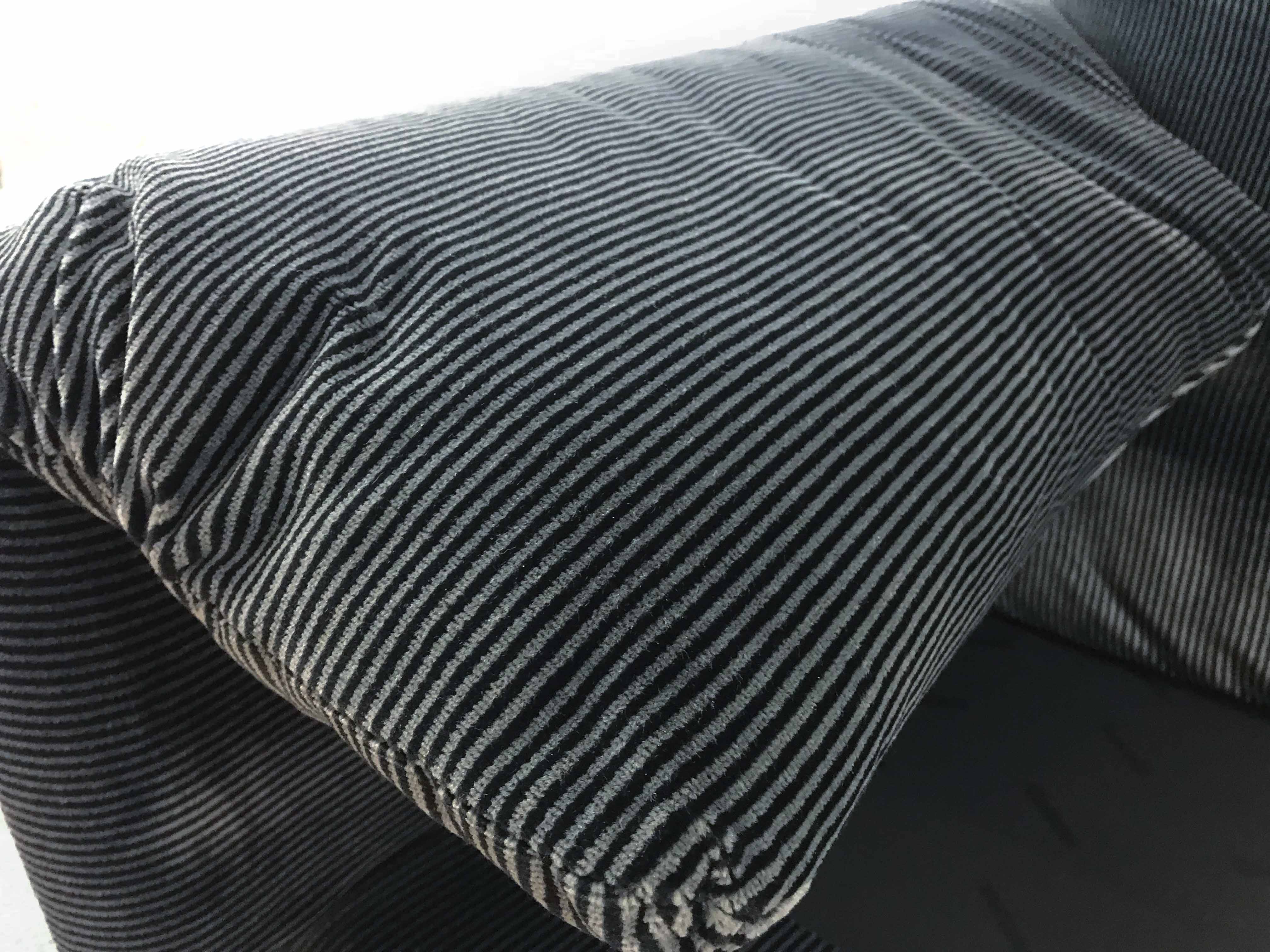 Maralunga 2seater sofa in dark grey striped fabrics by Vico Magistretti for Cassina