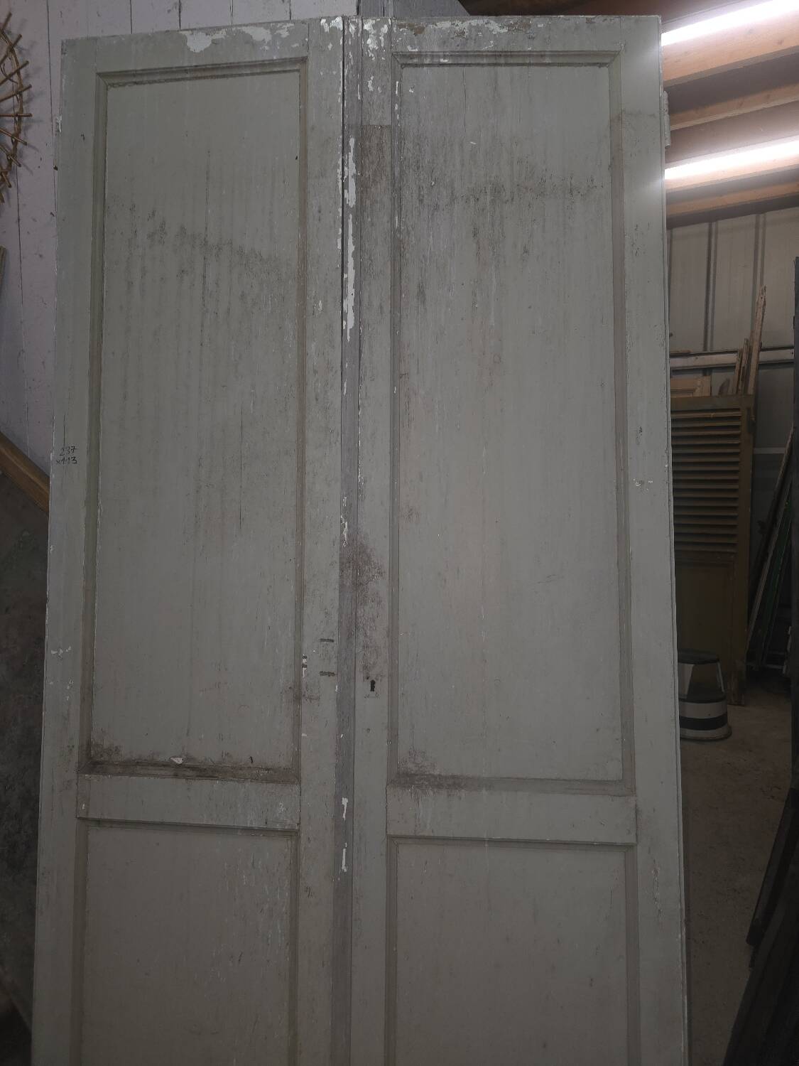 Anciennes portes double en sapin