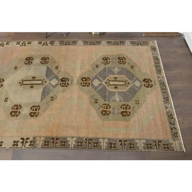Tapis couloir en laine et coton fait main Oushak turc des années 1970, 137x404.