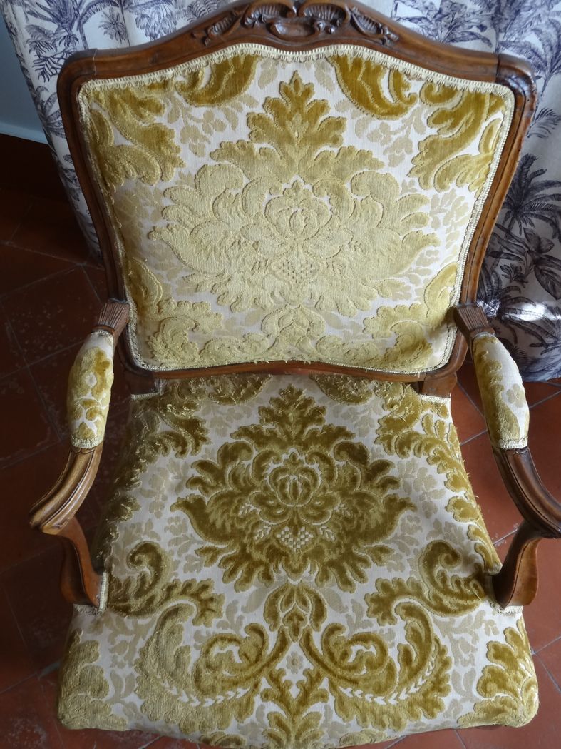 Counterpart of Louis XV period armchairs called "A la Reine"
