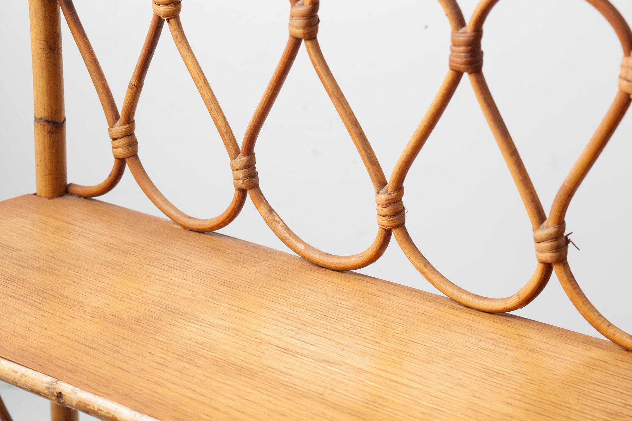 50/60 vintage rattan and wicker shelf