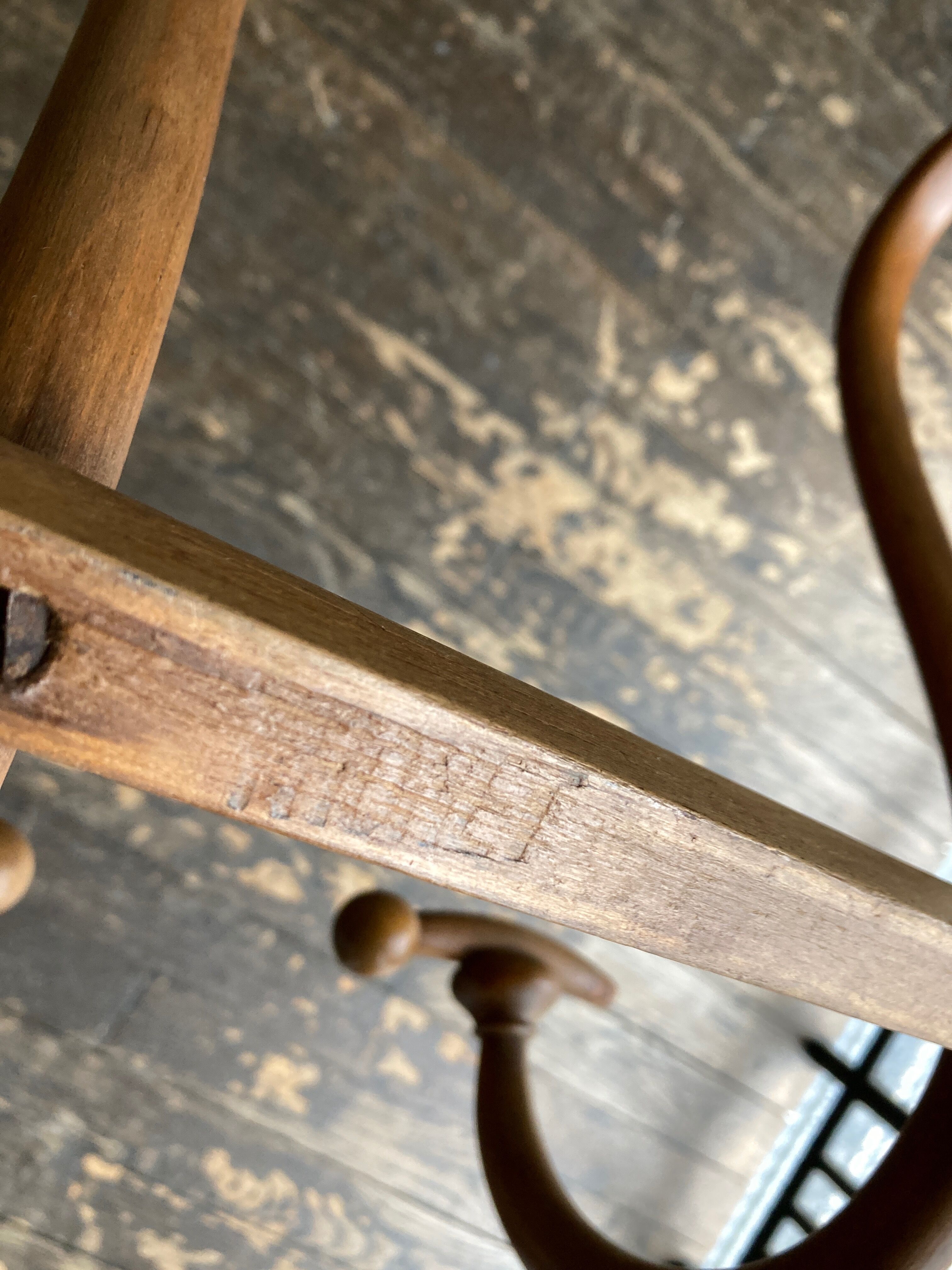 Coat rack Thonet wall 1910