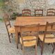 Table de ferme et 8 chaises