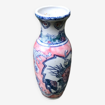 1979 Small Chinese porcelain vase 15cm flower floral pattern hand painted pastel blue and pink