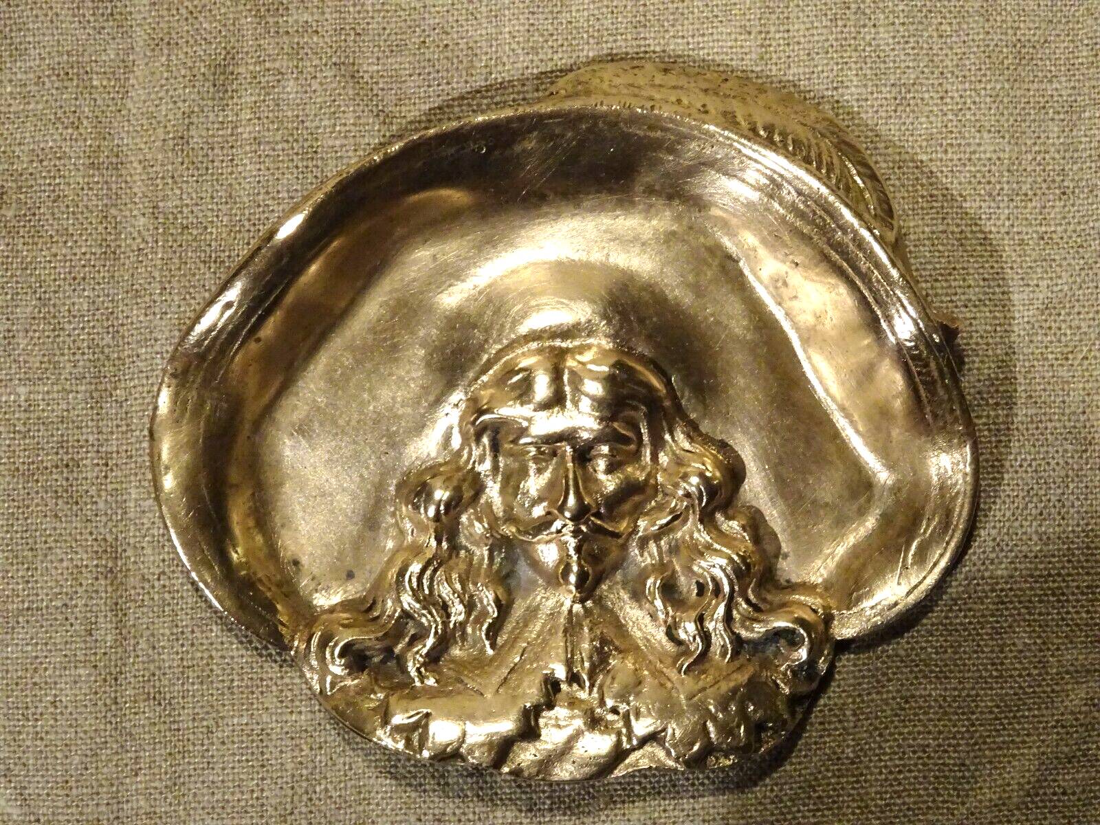 Old empty bronze cup pocket with D'artagnan musketeer decoration 12.9 x 11.1 cm