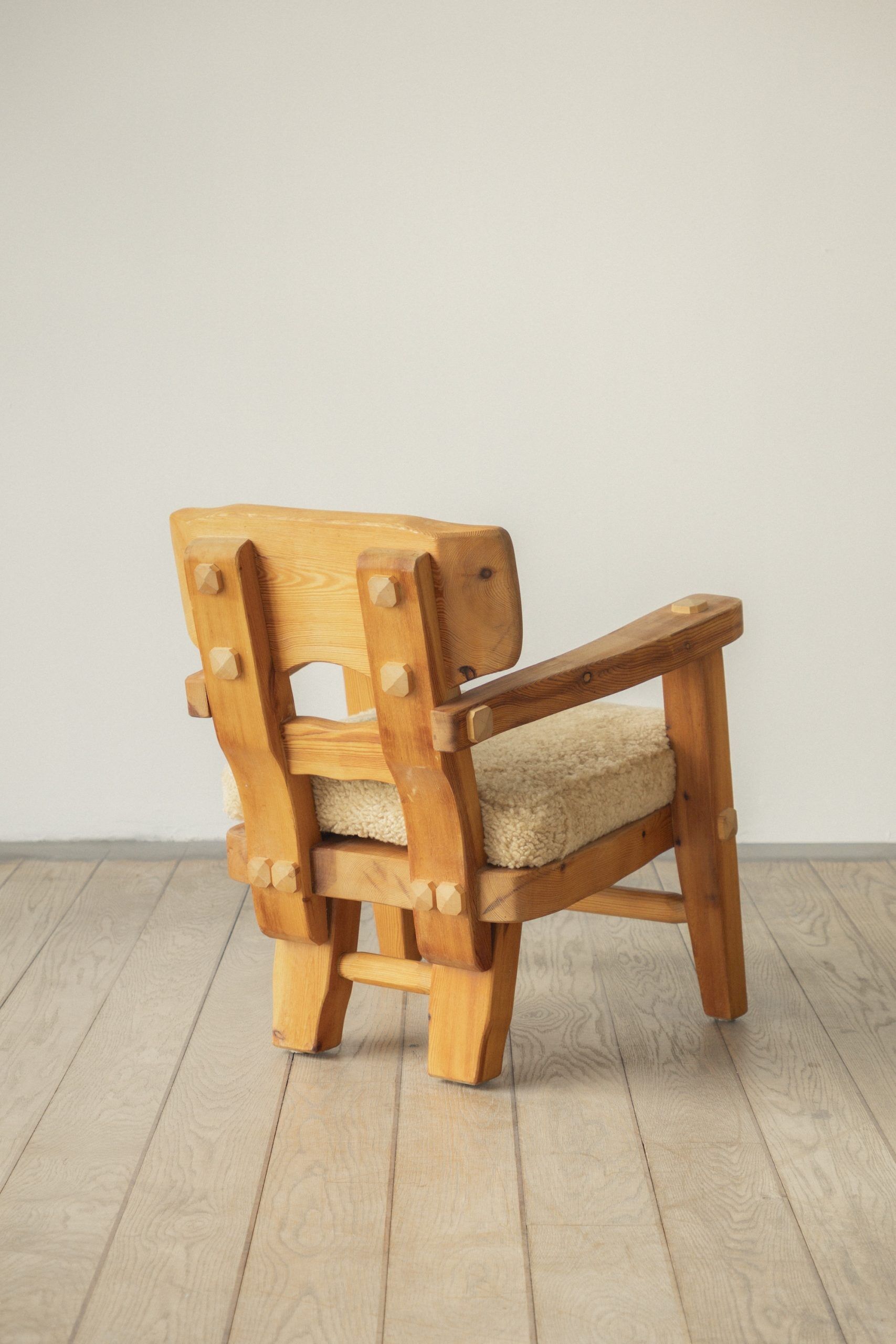 Stig Sandqvist, solid pine, lounge chair (pair)