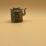 Théière en porcelaine de Chine Canton XIX°