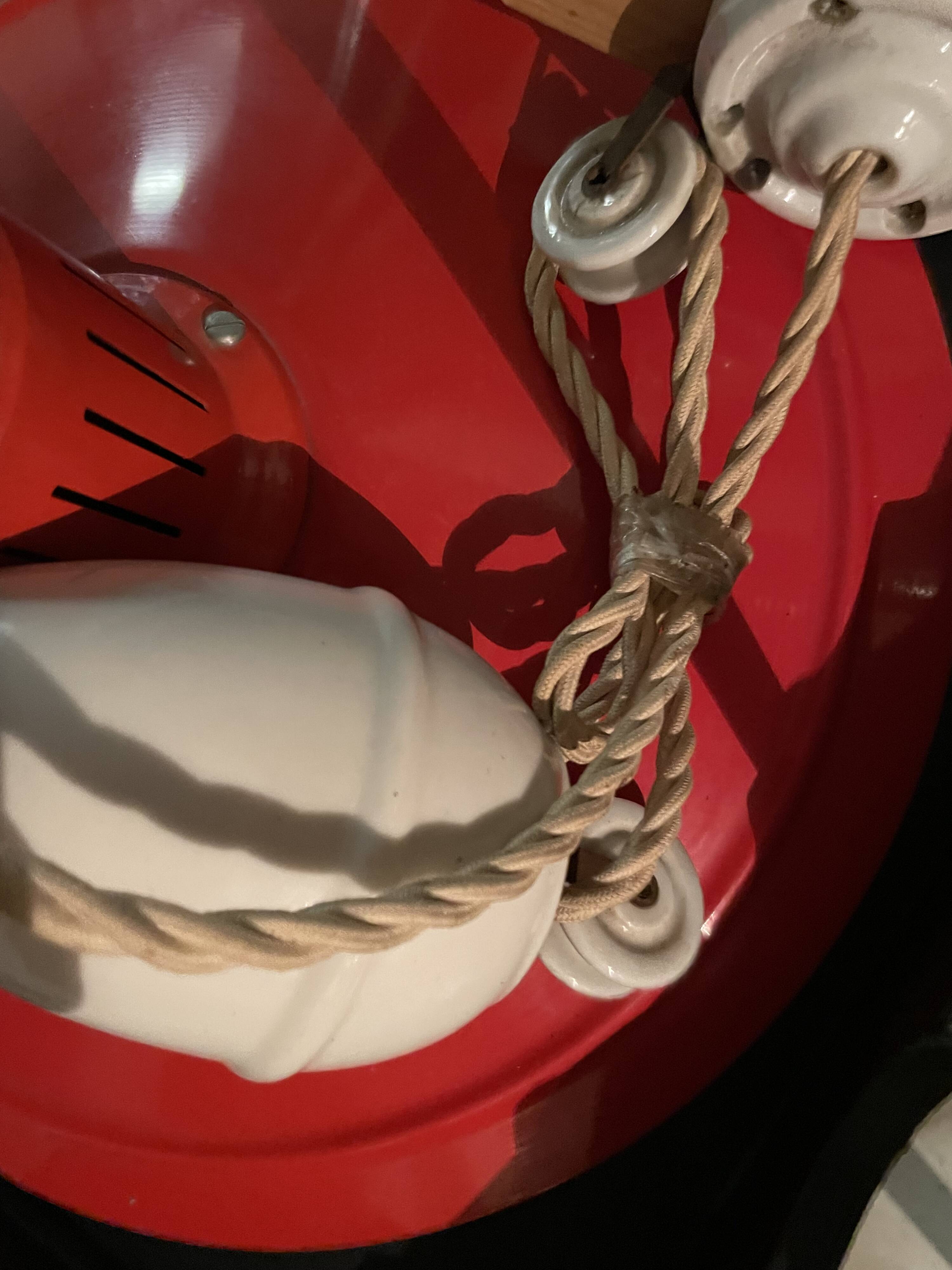Suspension rises and falls 60s