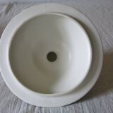 Soupière en grés de chez lpière en grés de chez longchamp en très bon état.