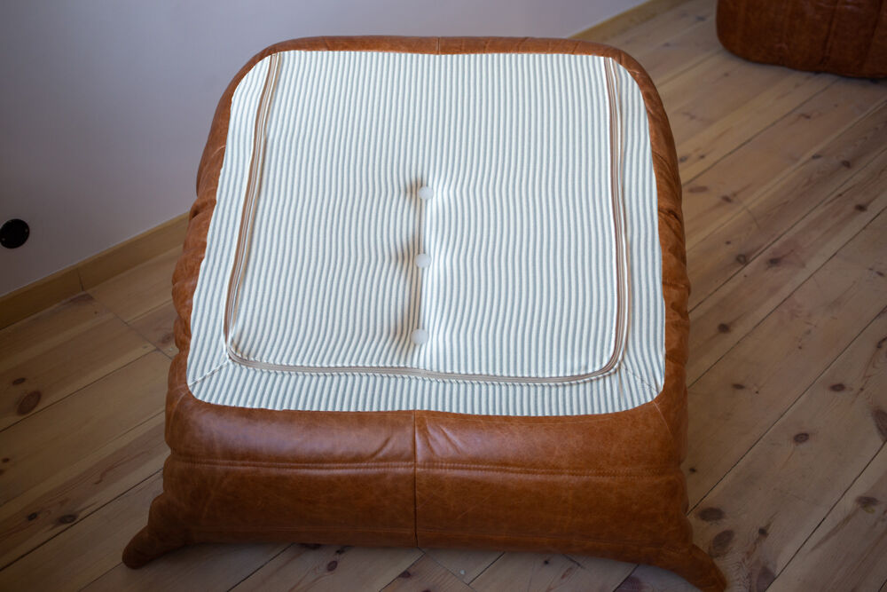 Togo armchairs and 2-seater sofa set model designed by Michel Ducaroy 1973