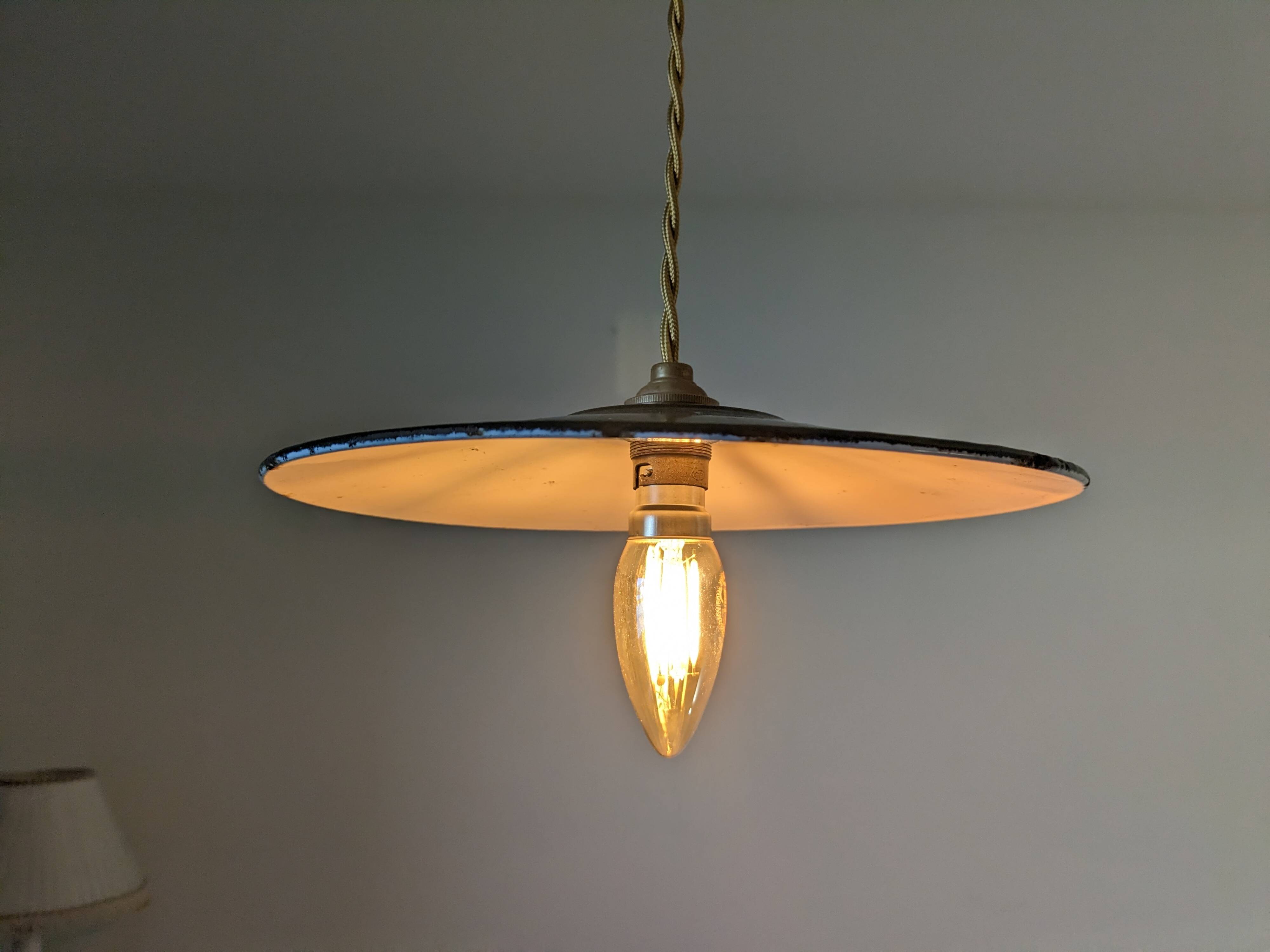 Vintage green enamelled metal suspension, antique industrial light fixture.