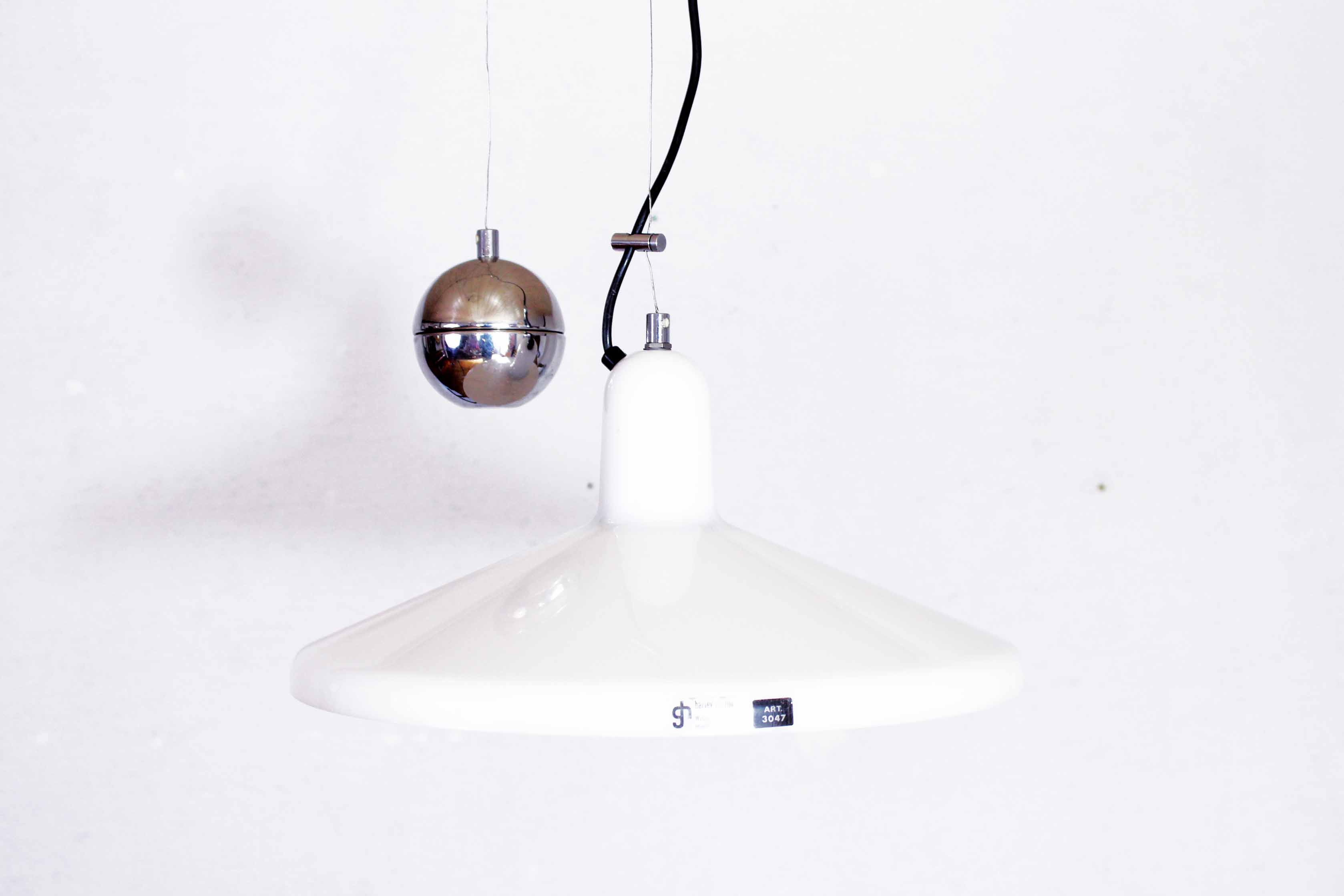 Guzzini pendant lamp by Alfredo Häberli
