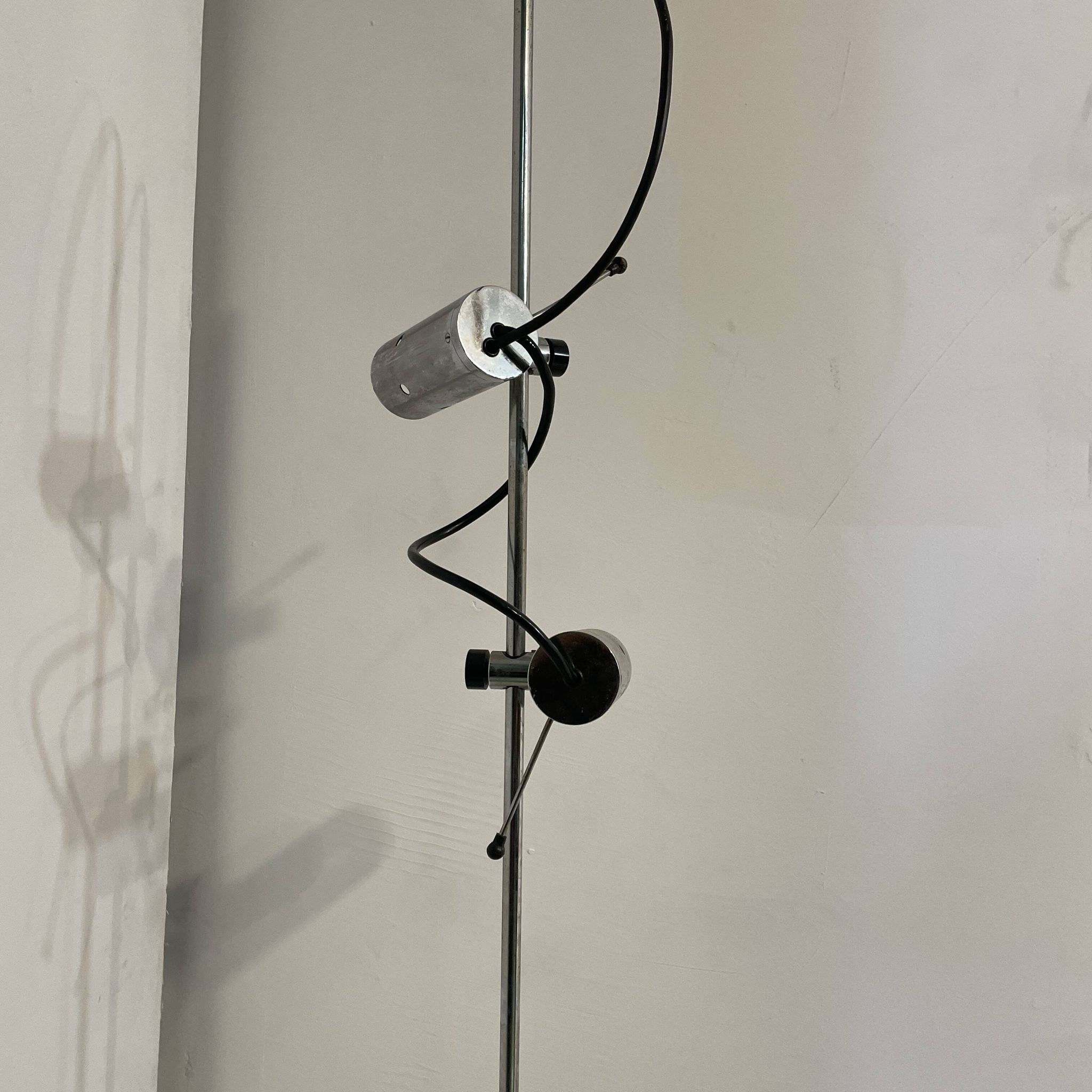 lampe de sol par Tito Agnoli pour O'luce