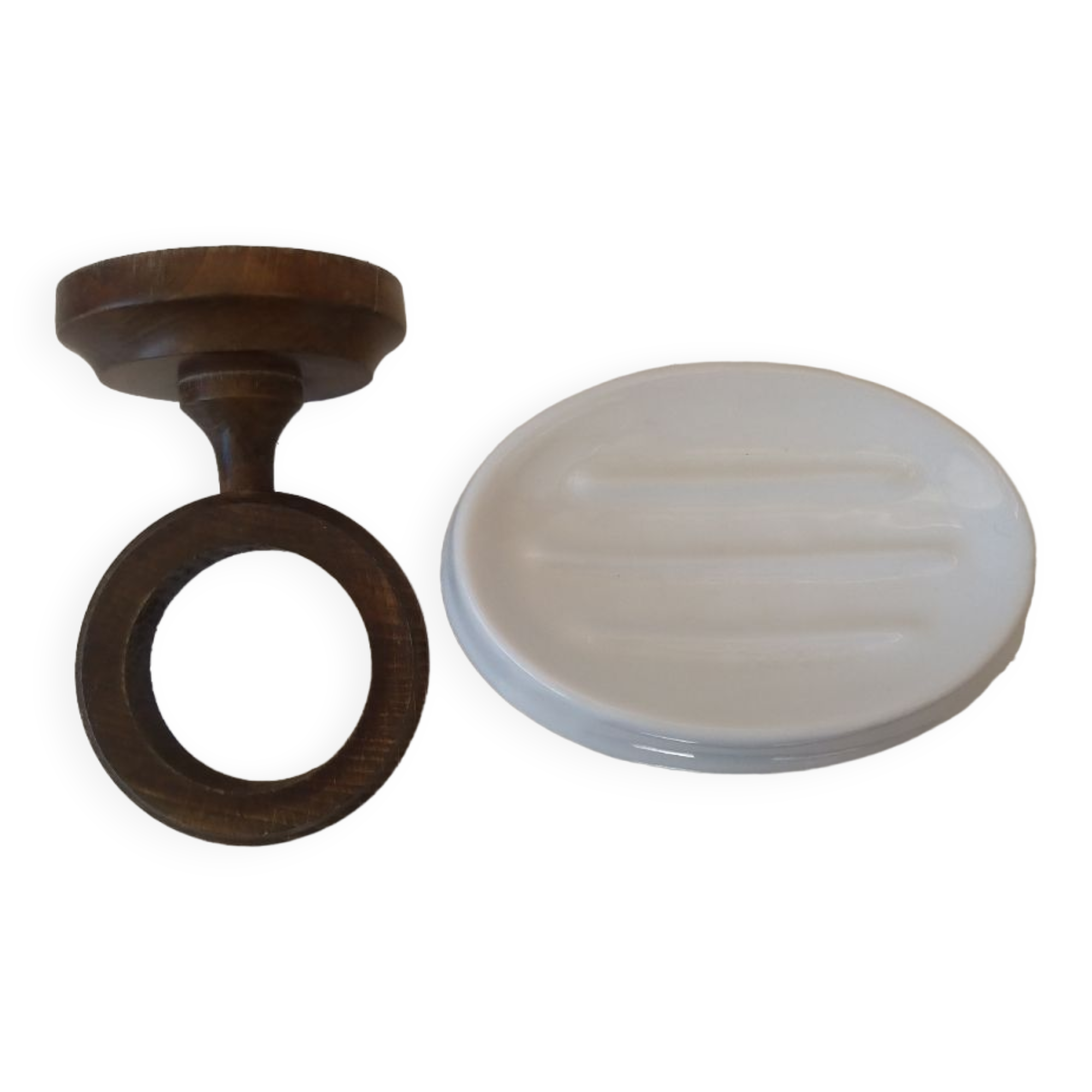Porcelain soap holder and wooden wall mount