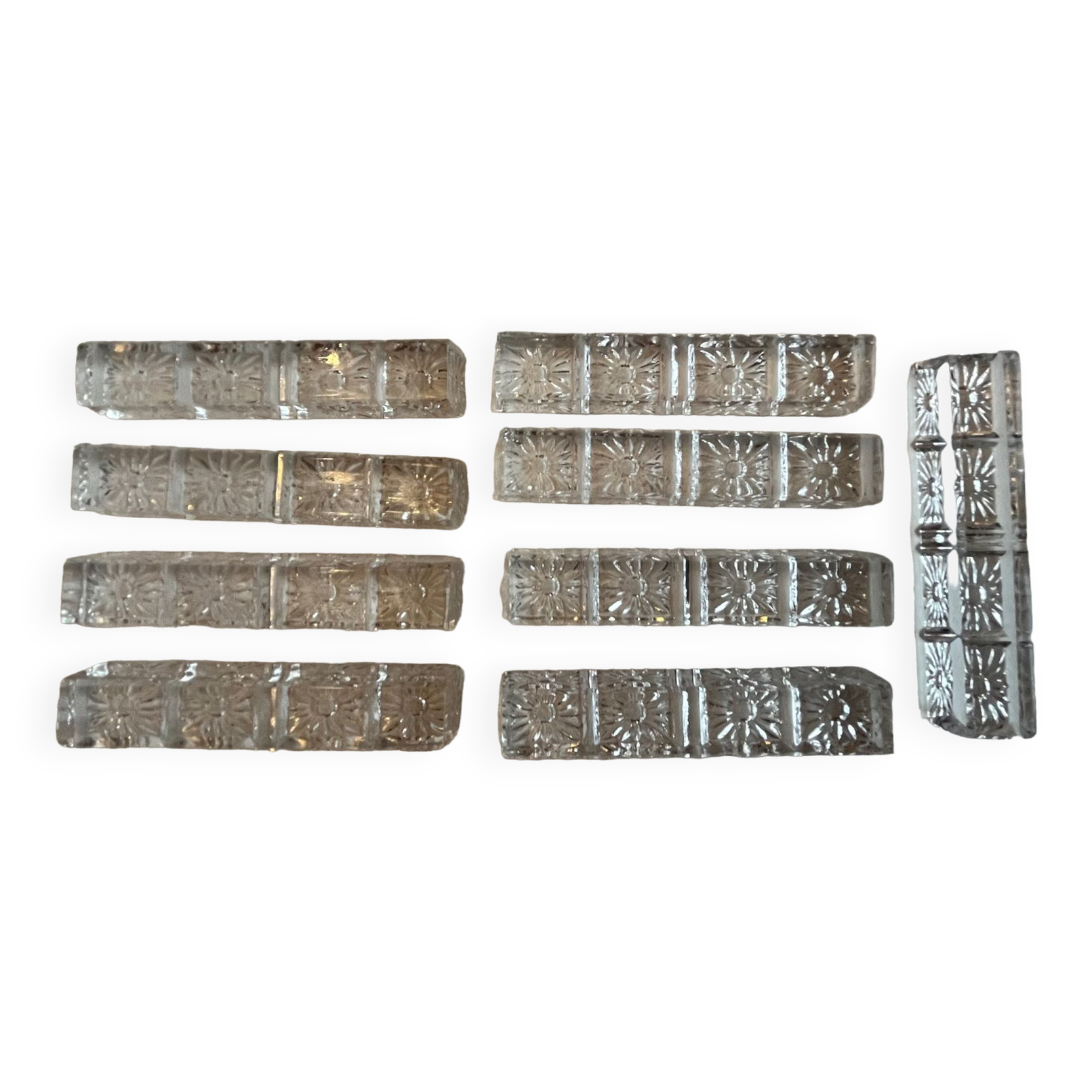 Crystal knife holder