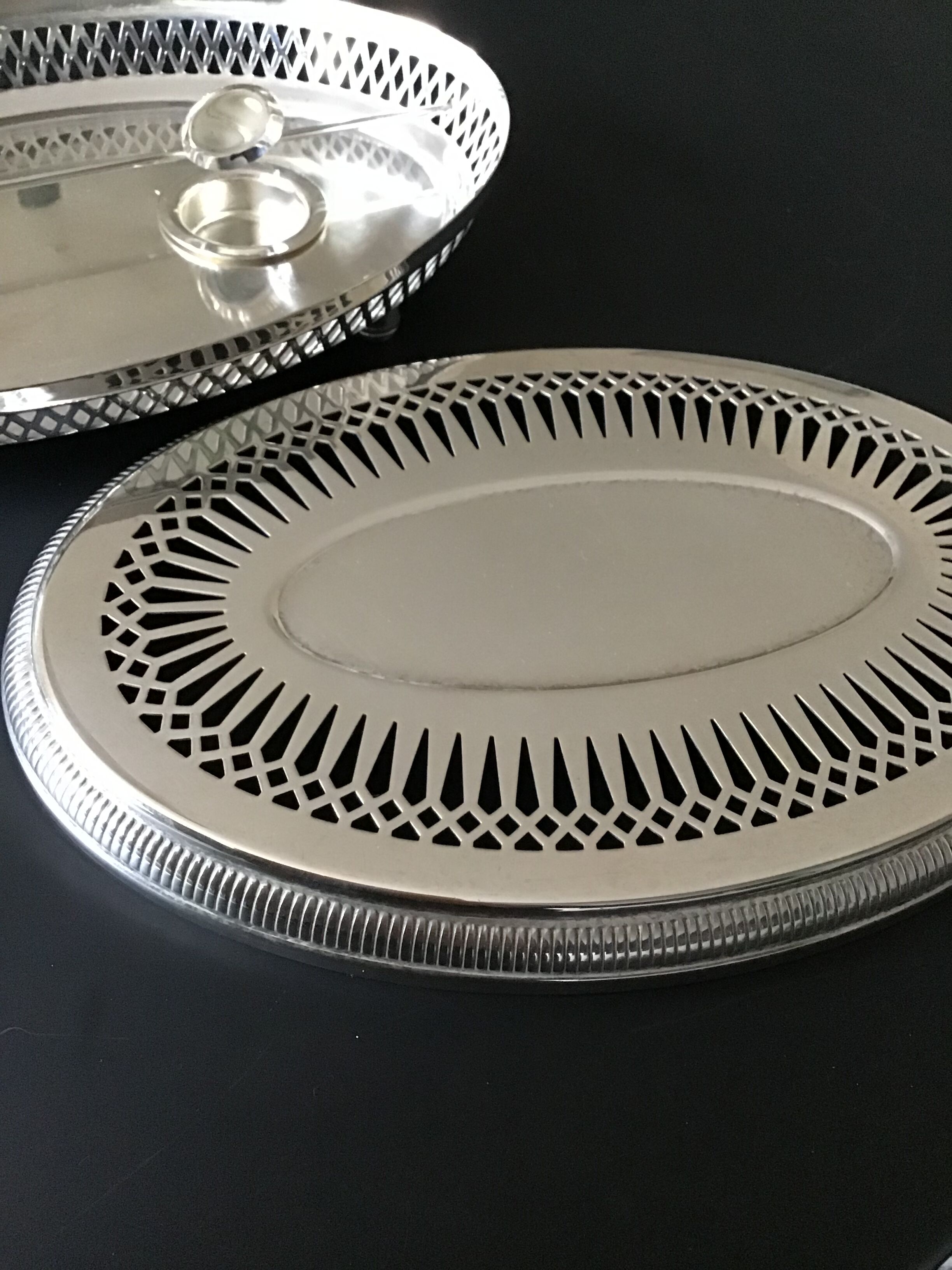 Silver heating coaster