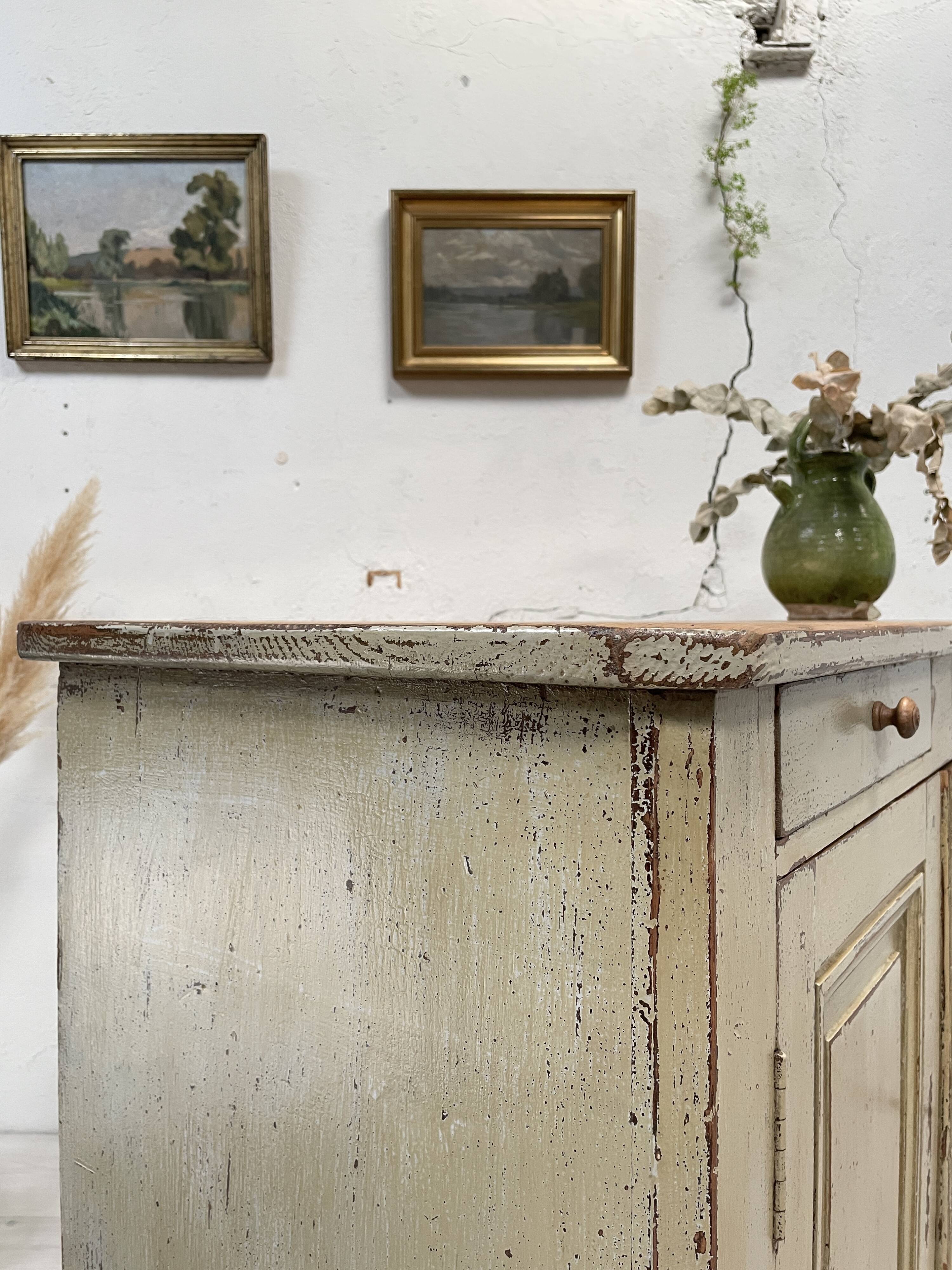 Parisian buffet in patinated wood, circa 1930.
