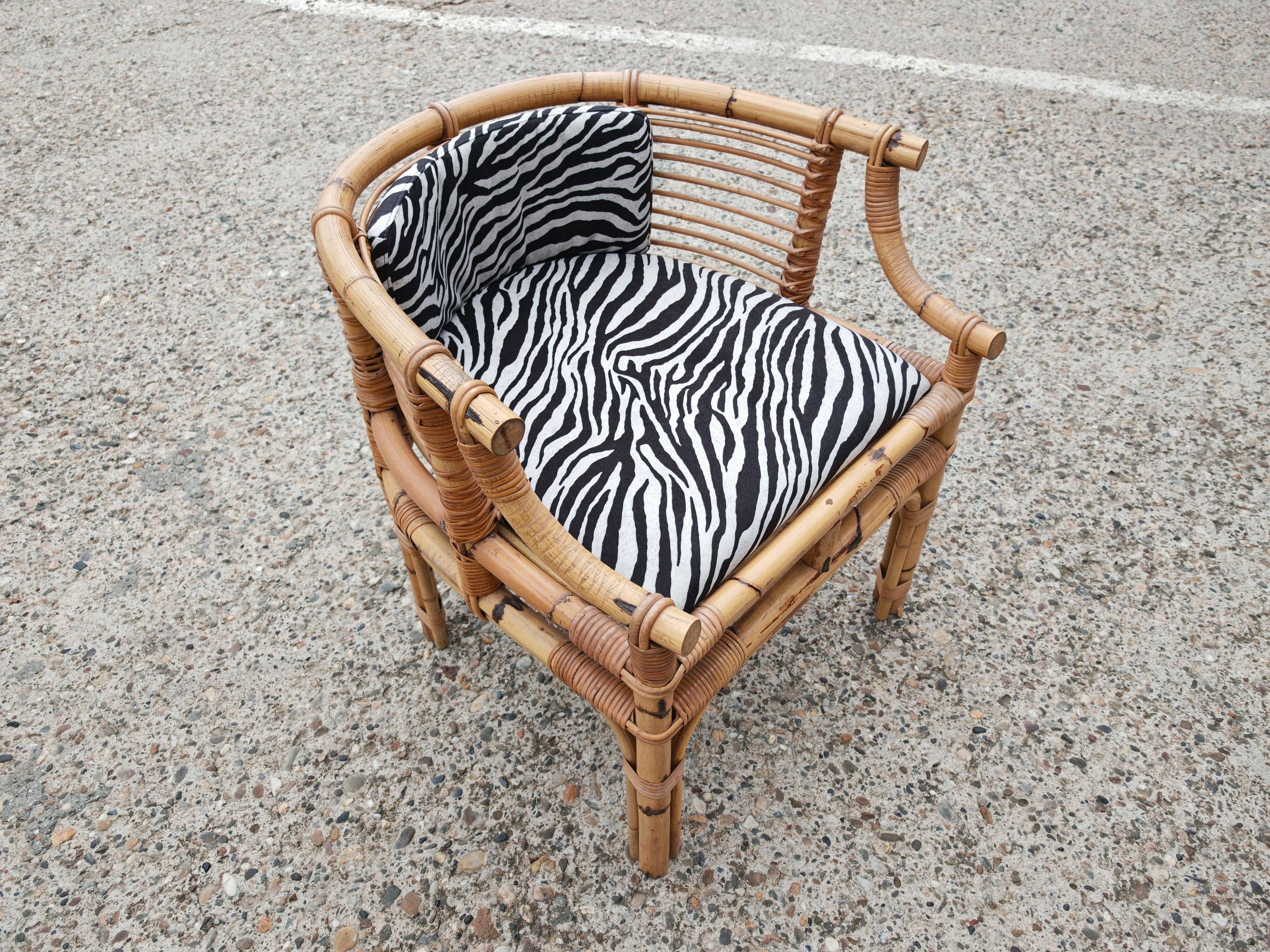 Pair of Mid Century armchairs, horseshoe shape, Italy 1950s.