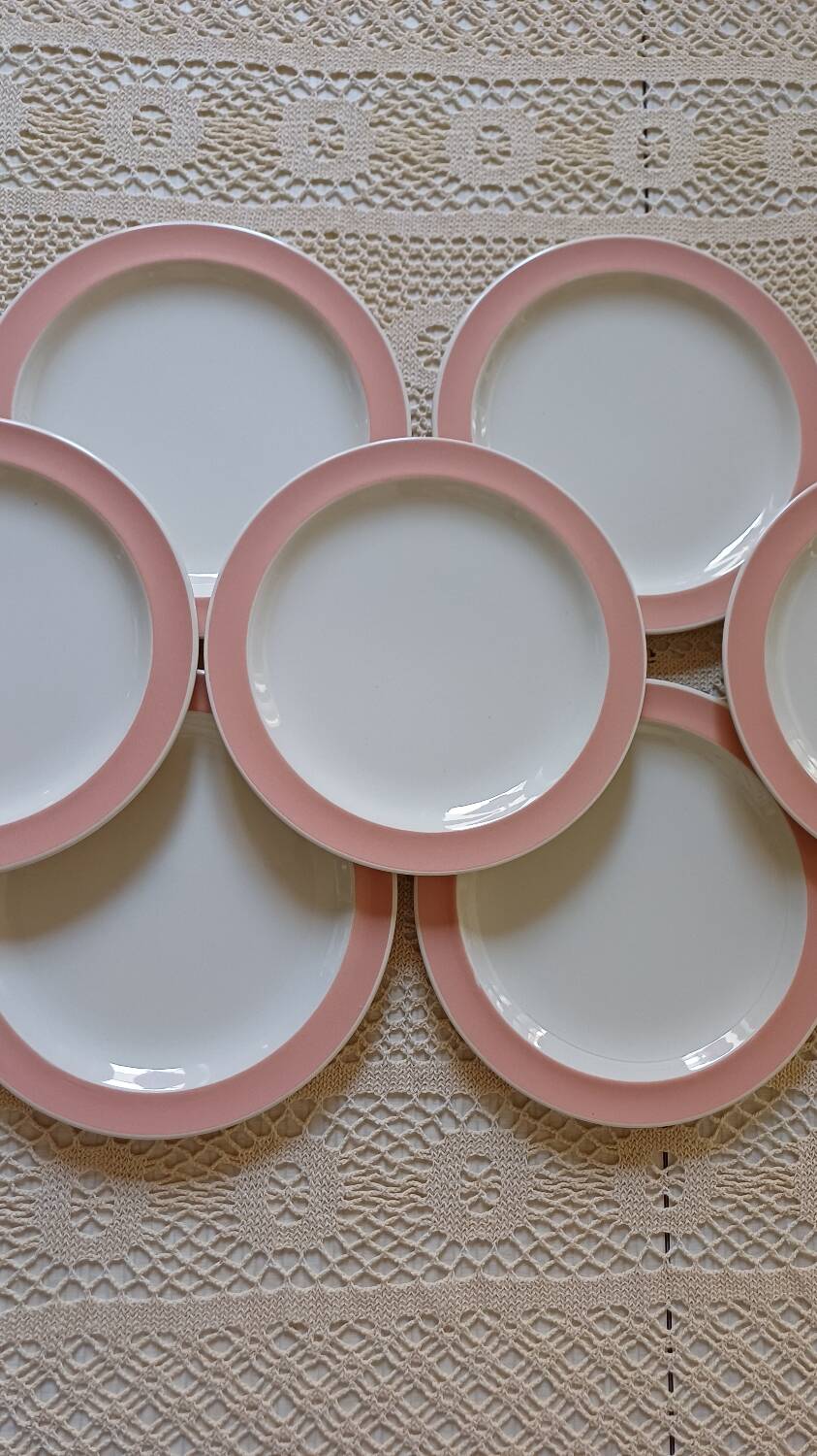 Boch dessert plate set