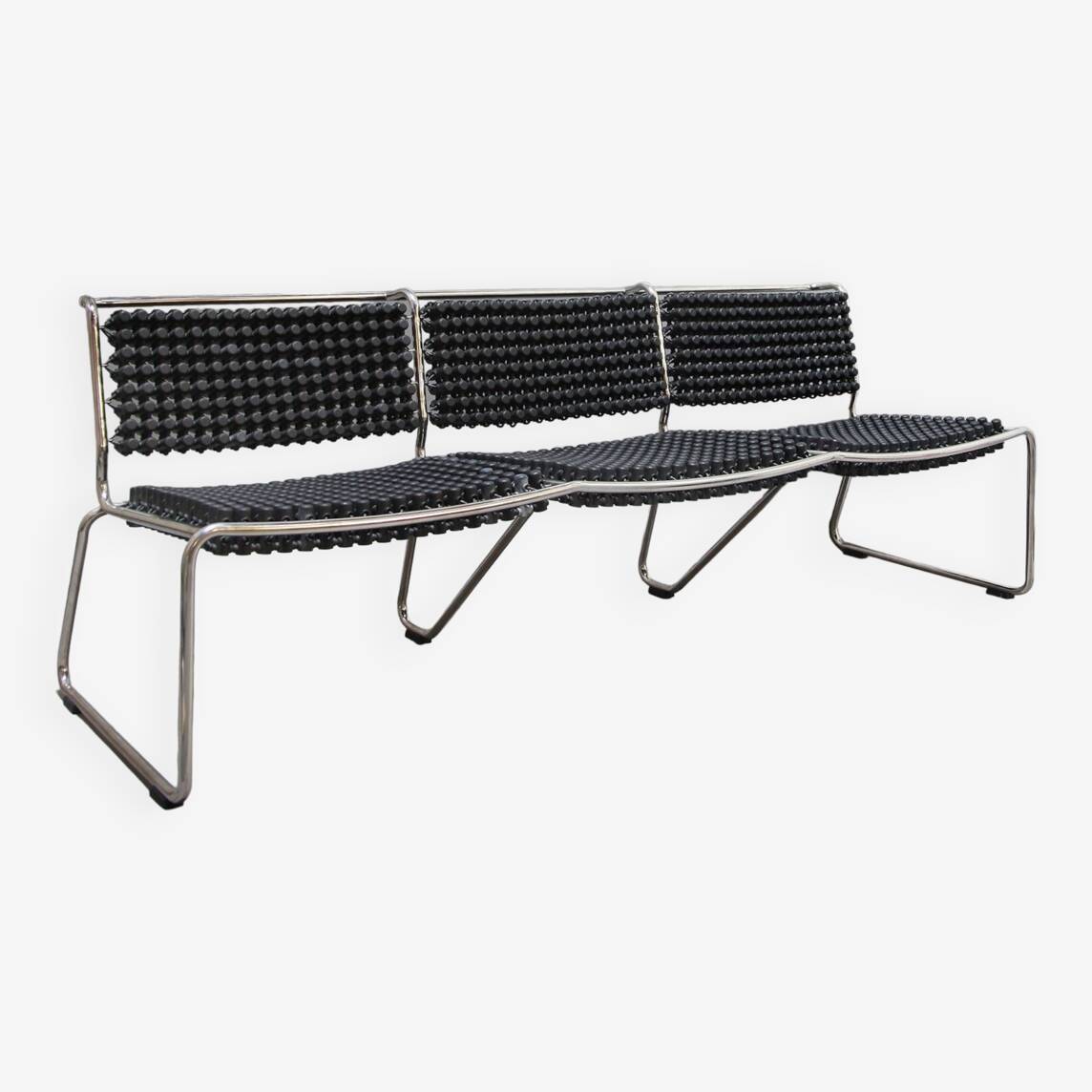 Three-seater bench Accupunto Yos & Leonard Theosabrata