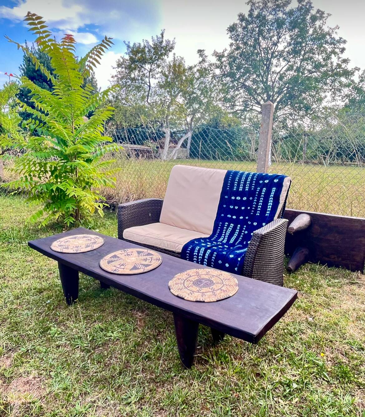 Senoufo Coffee Table XXXL (2m | 1.80m) in Solid Wood