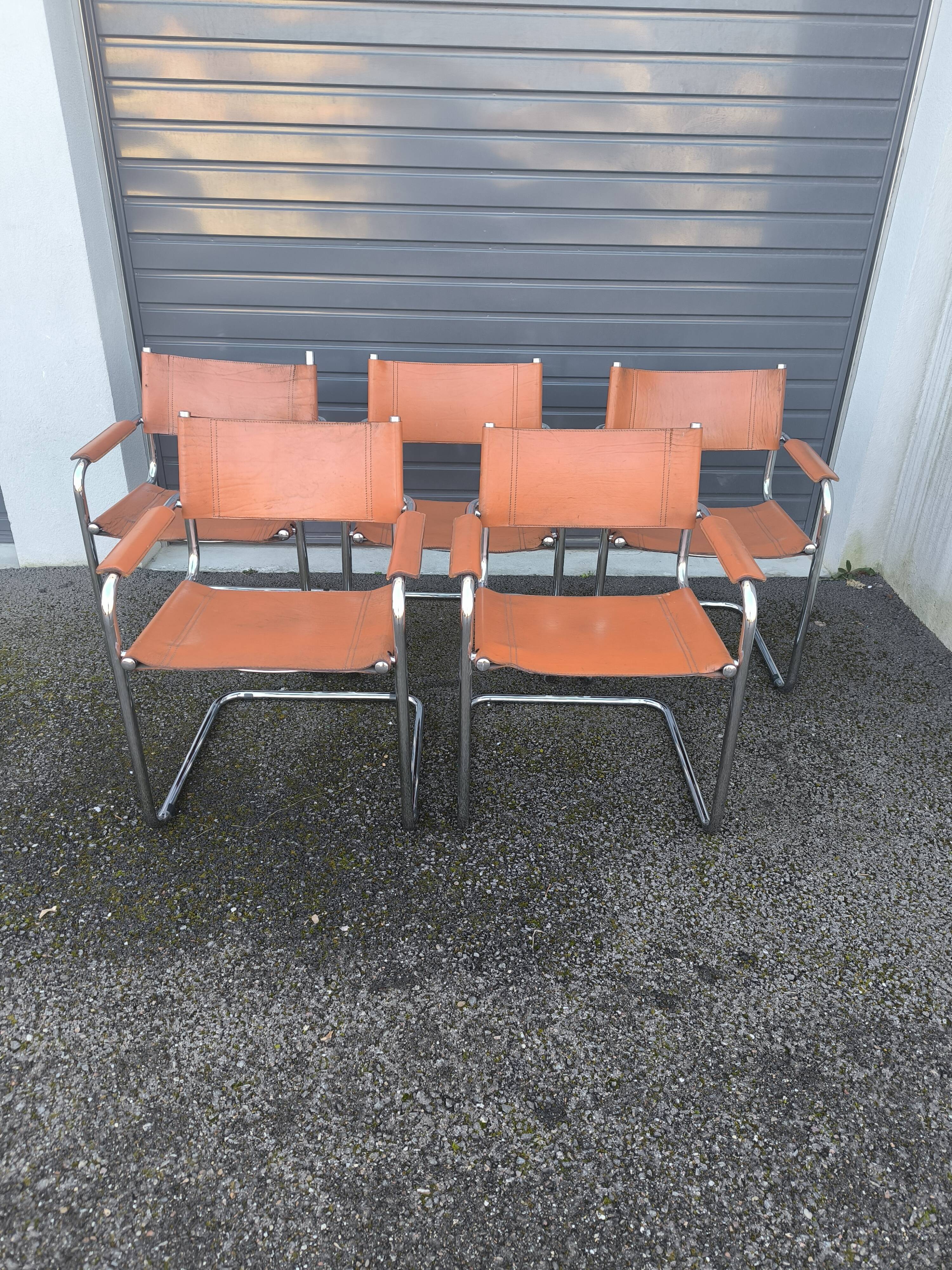 Cantilever chairs in the style of Matteo Grassi