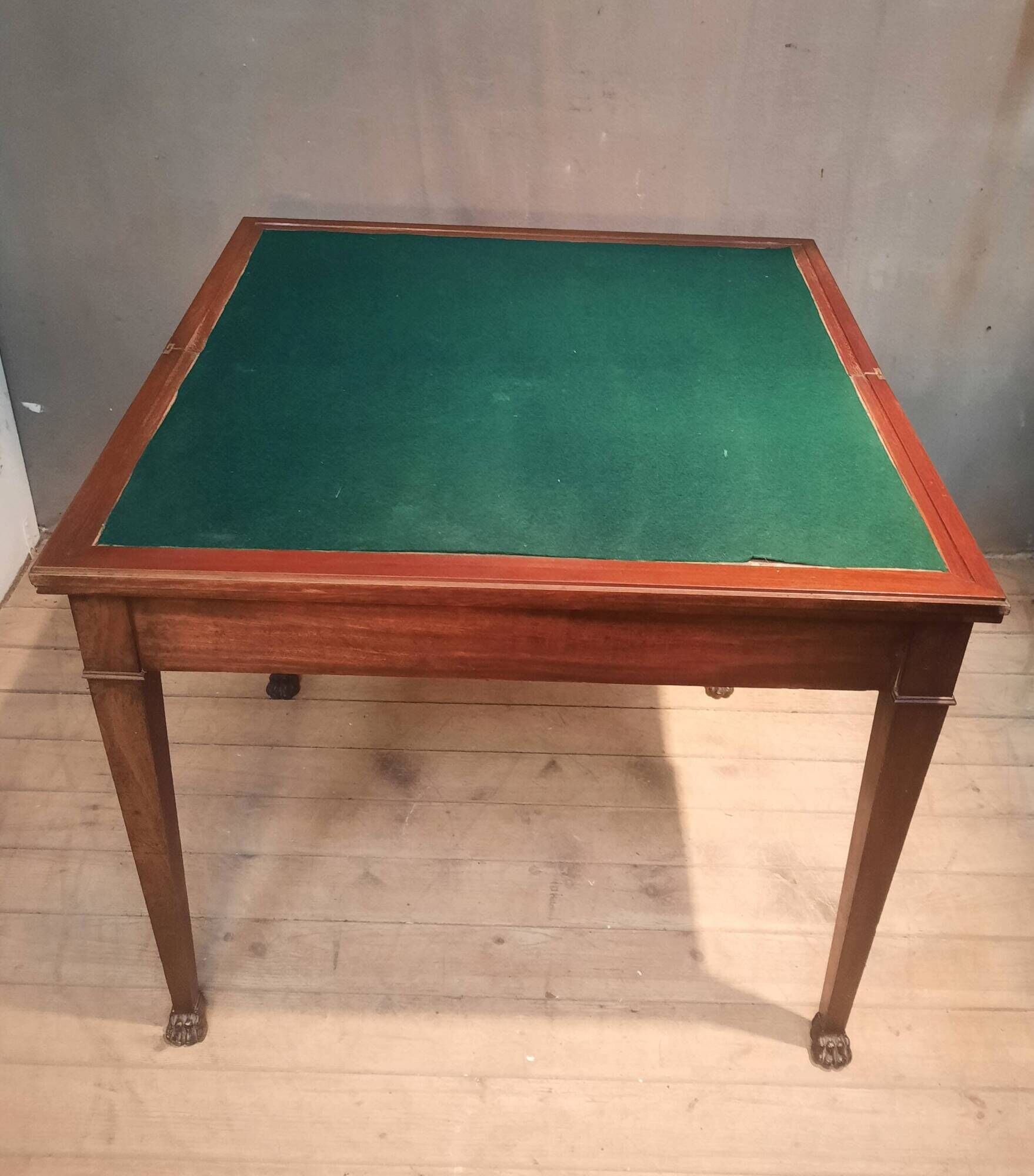 Rectangular console that transforms into a game table.