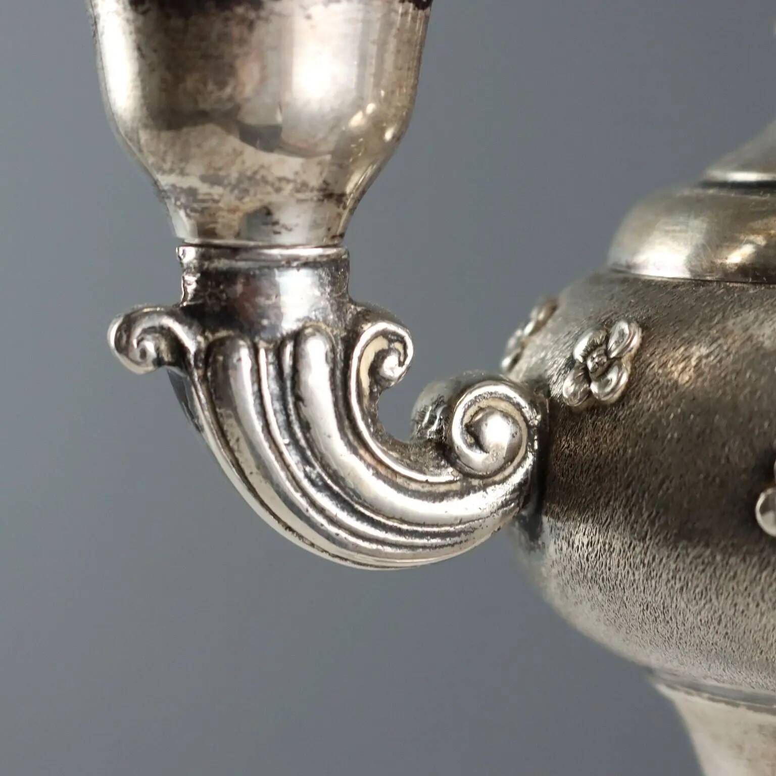 Antique Florentine lamp in silver with floral decoration, Italy, 20th century