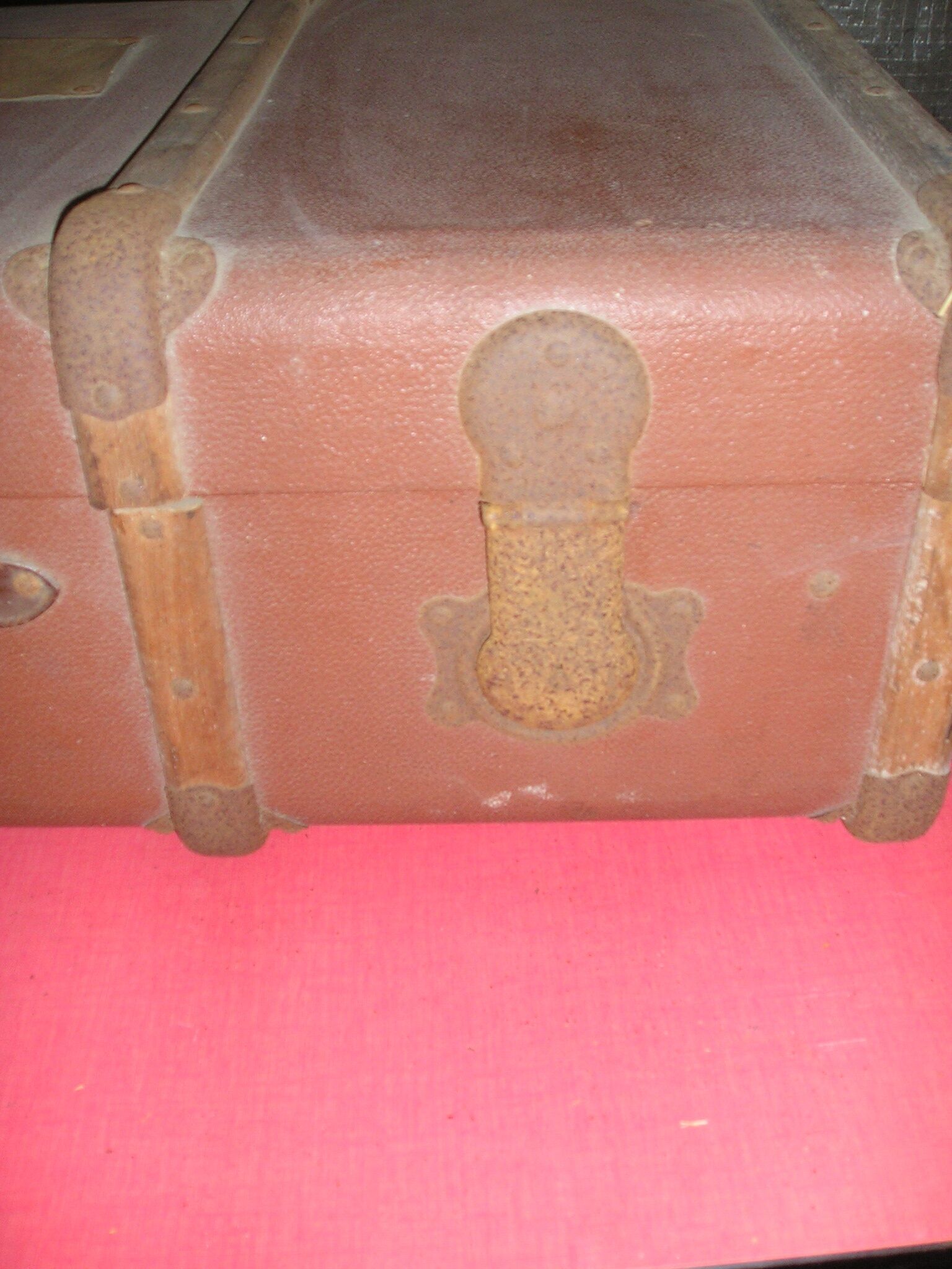 Suitcase old travel trunk to uncommon locks