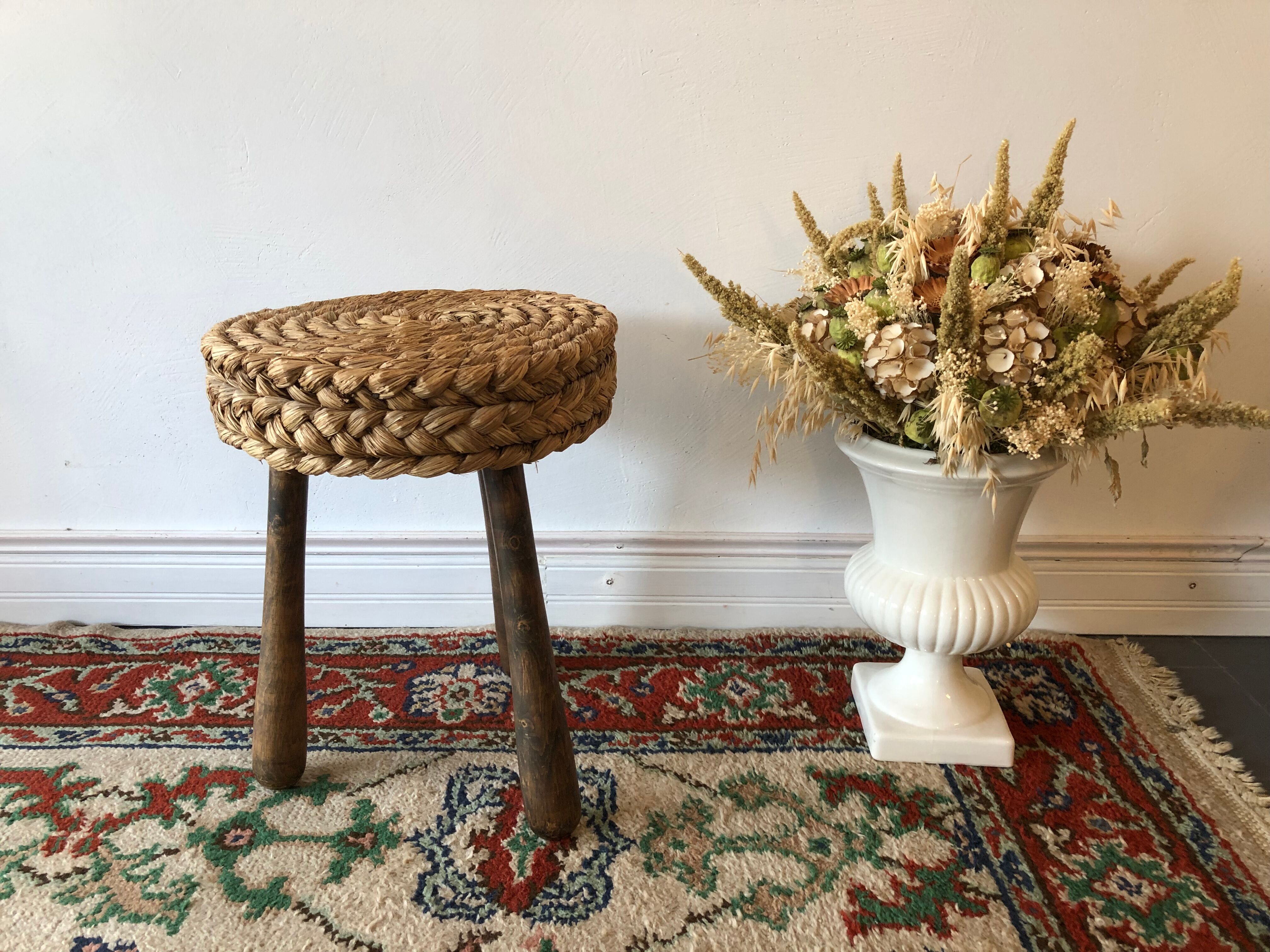 Wooden and mulch tripod stool