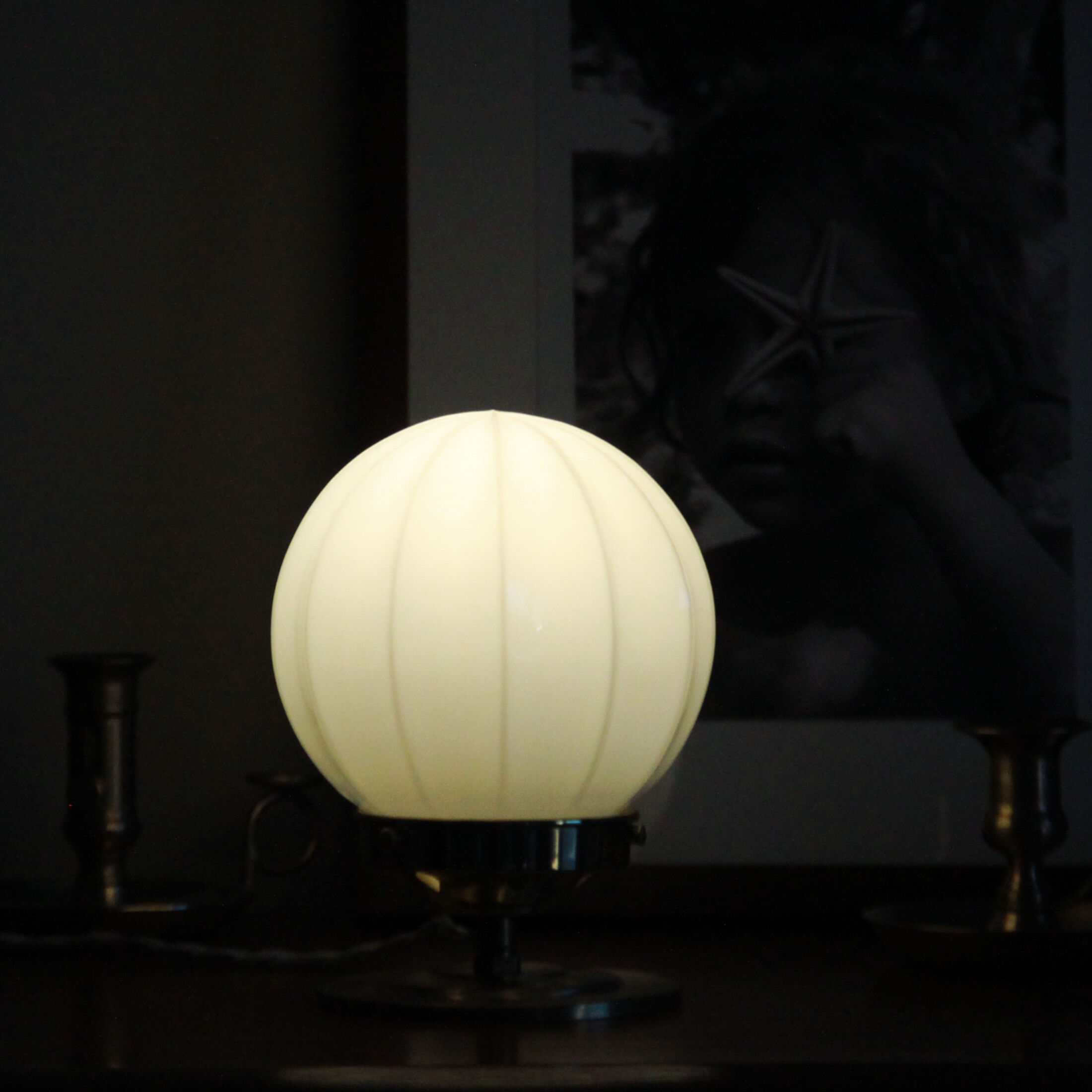 Table lamp desk brass globe opaline glass old vintage