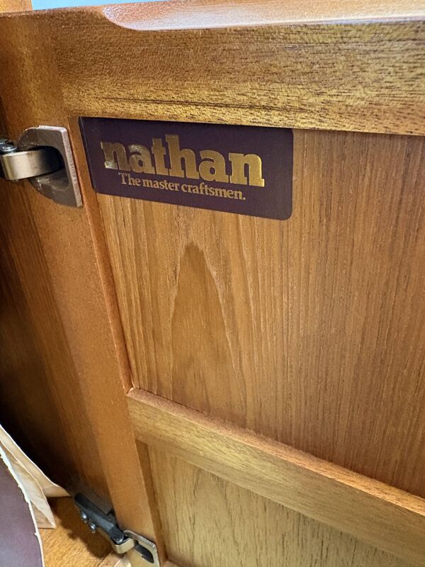 Cabinet de musique en teck rétro des années 50 par Nathan (vers 1960) Un fantastique an