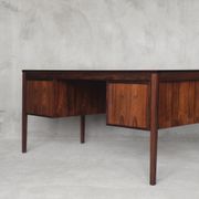 Executive rosewood Norwegian desk by Torbjørn Afdal for Haug Snekkeri AS Bruksbo, 1960s