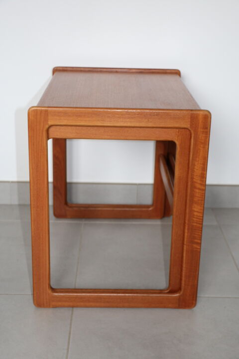 2 pull-out tables 1960