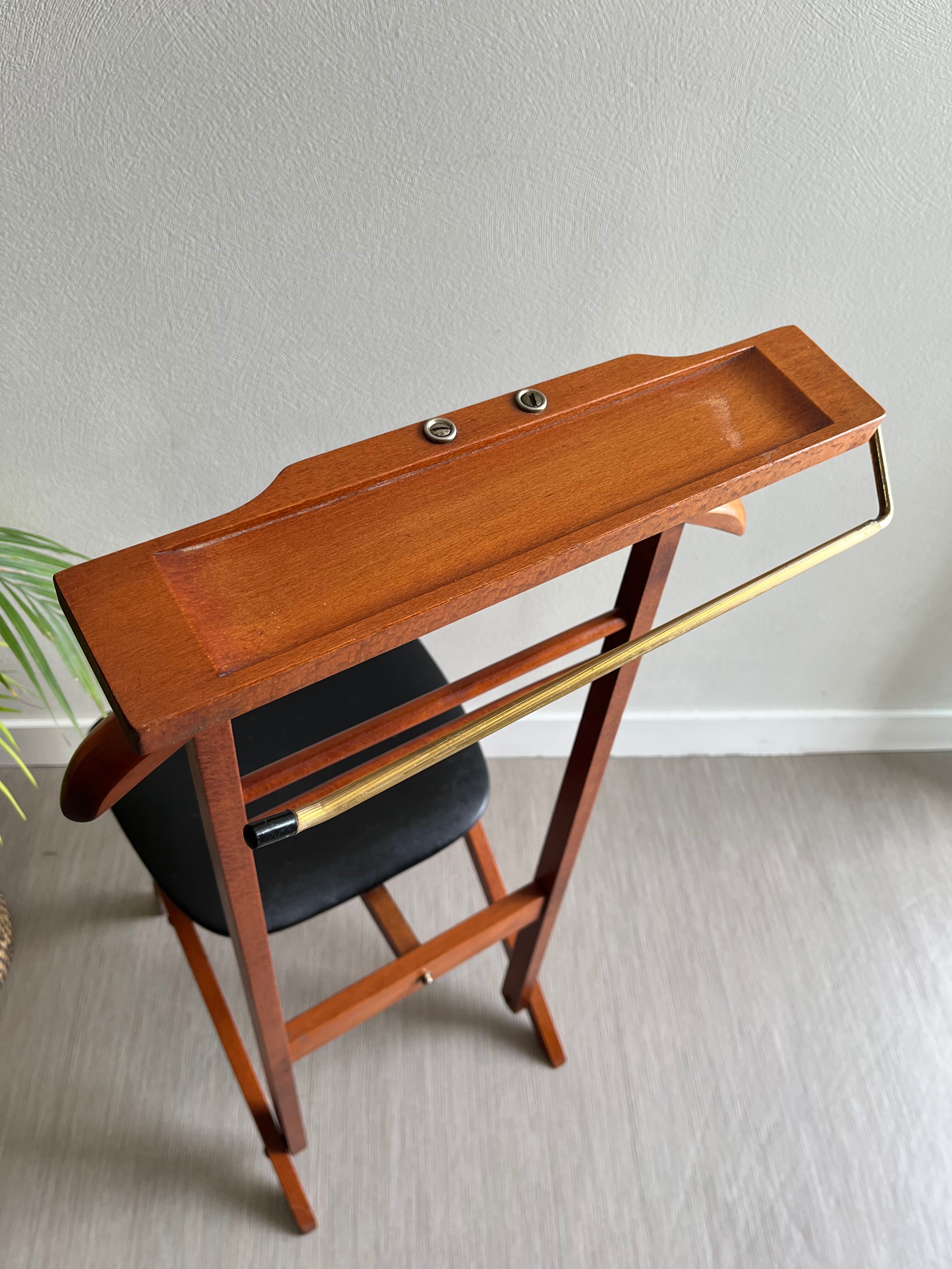 Valet de chambre for Fratelli Reguitti