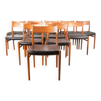 Set of 12 Danish chairs in teak and new skai, model 418, Arne Vodder.
