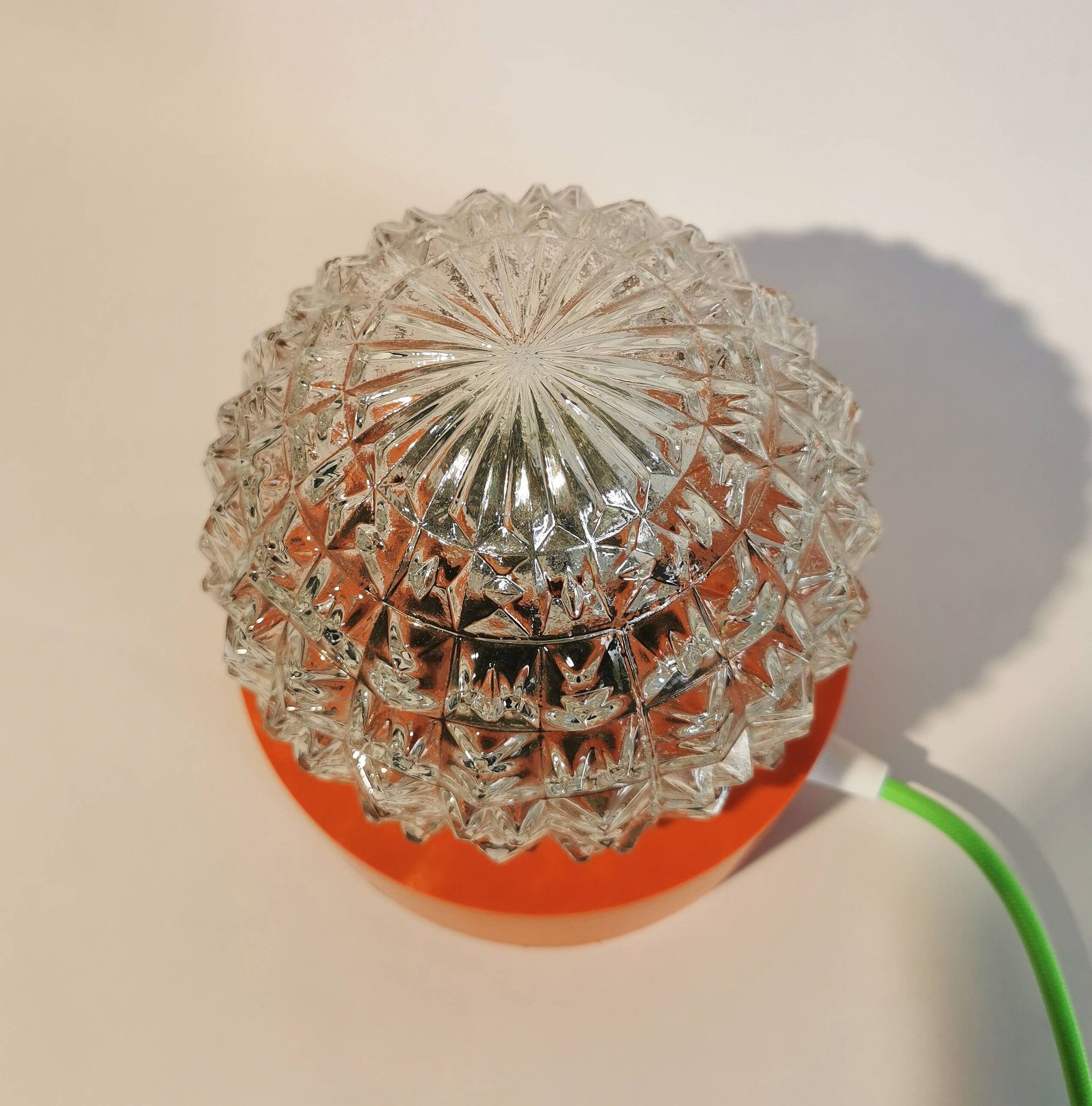 Lampe boule vintage en verre transparent orange