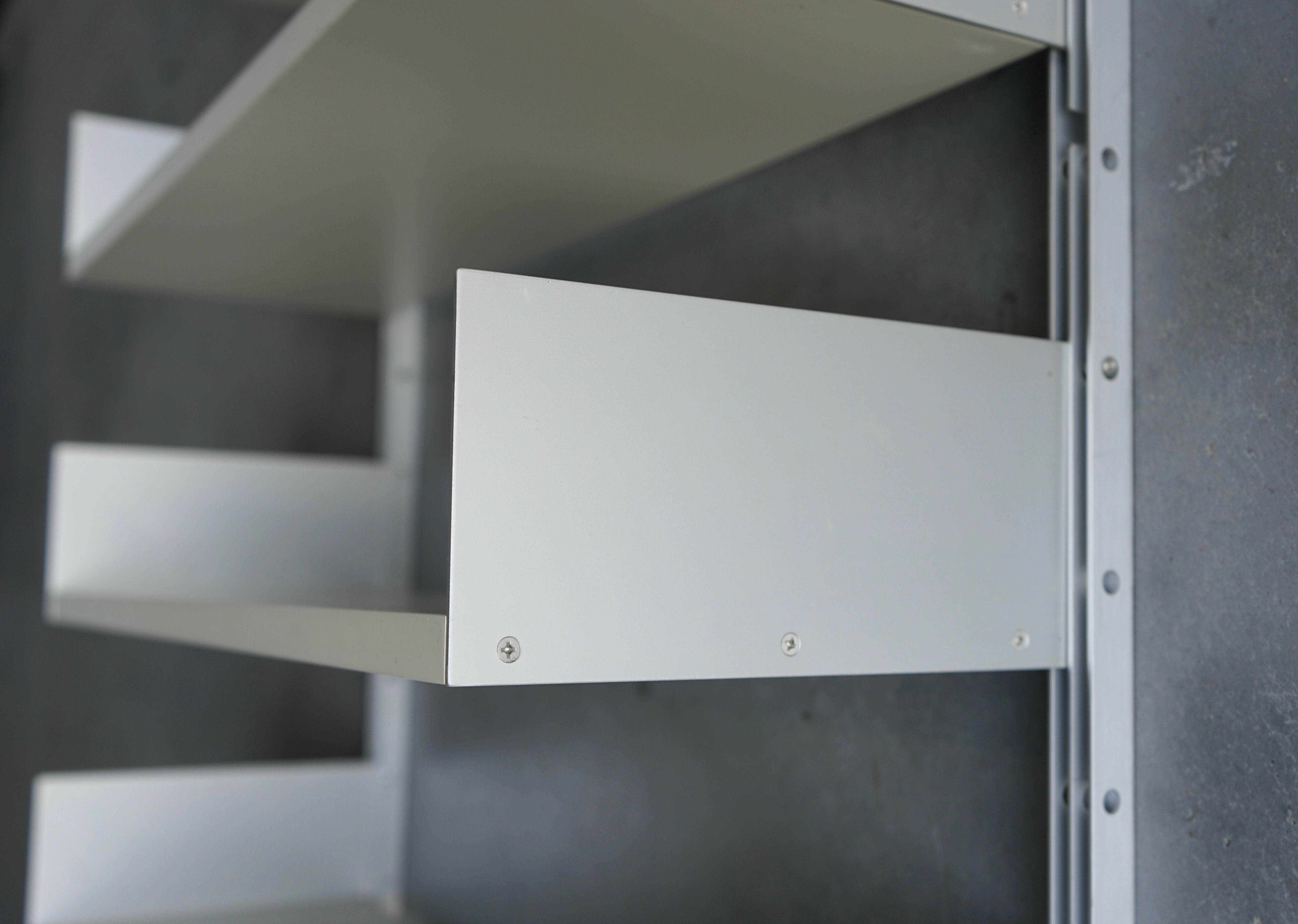 Wall Shelving Unit model 606 by Dieter Rams for Vitsoe. 1960s