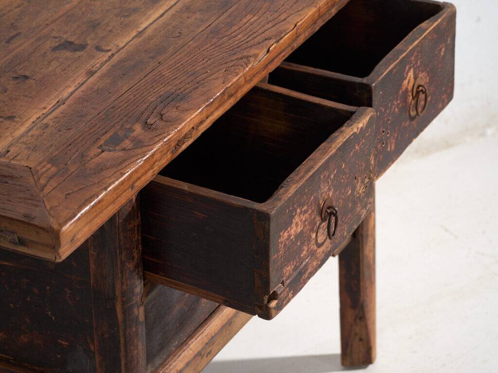 Antique Chinese console with three drawers and dark patina – China, circa 1900