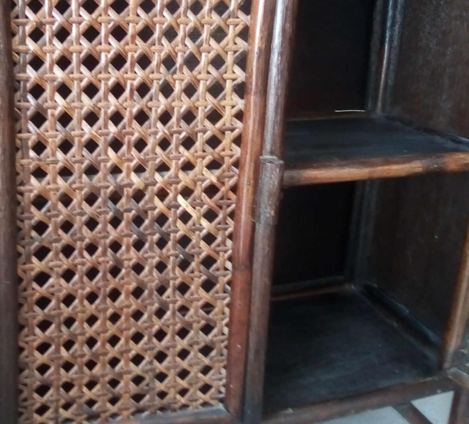 Furniture shelves in rattan 70s