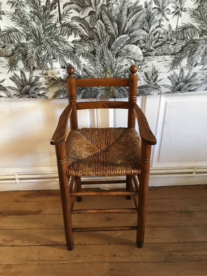 Chaise haute enfant bois massif vintage