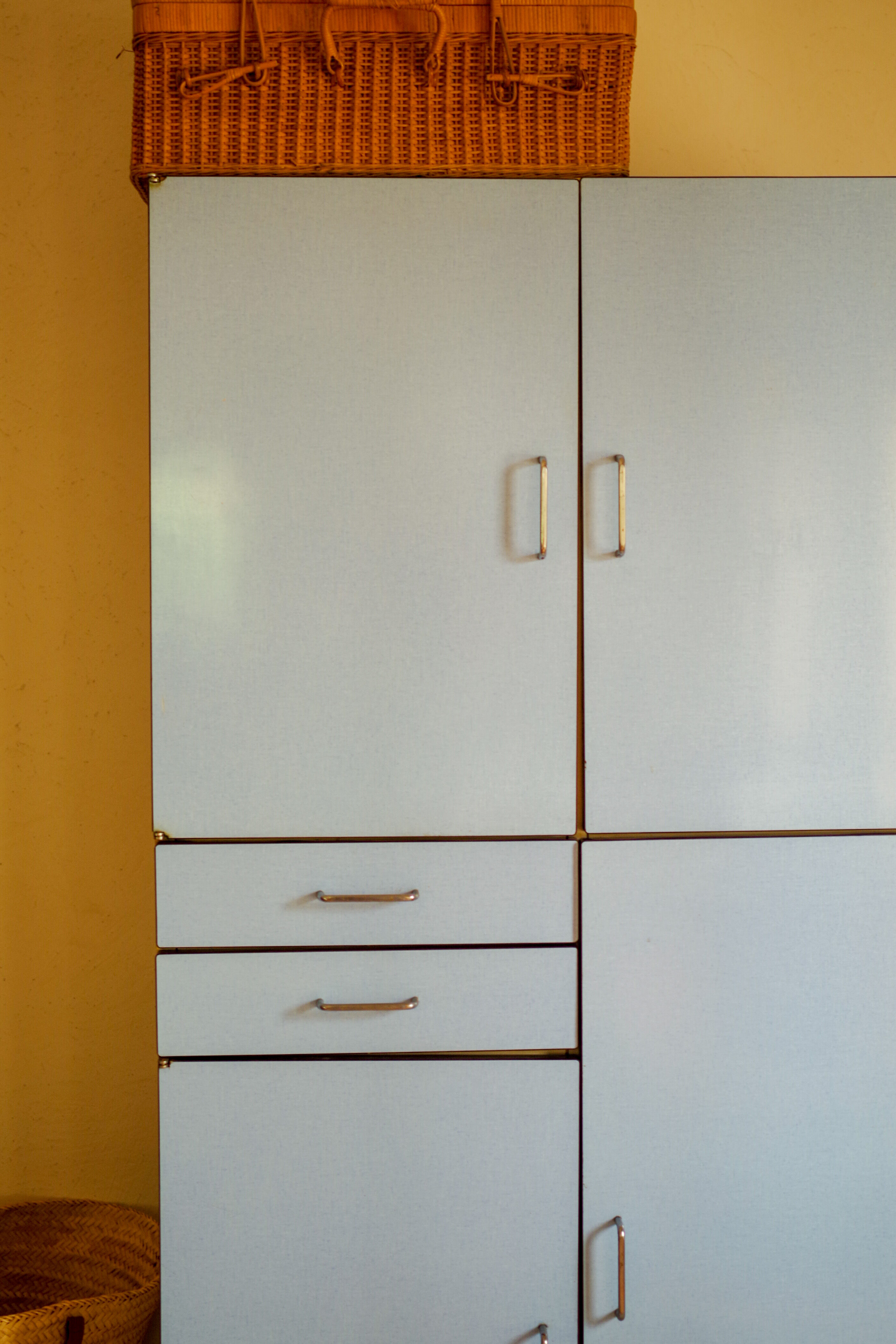 Top buffet in blue formica 60s